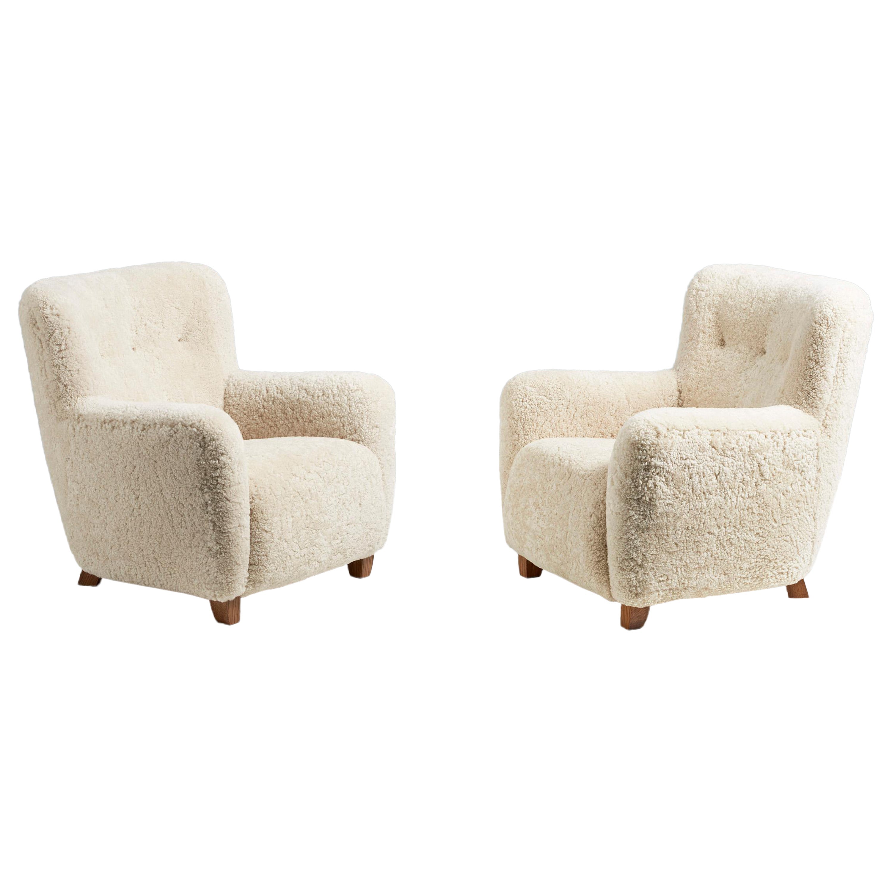 https://a.1stdibscdn.com/pair-of-jens-houmoller-klemmensen-1930s-sheepskin-lounge-chairs-for-sale/1121189/f_286349421652529427701/28634942_datamatics.jpg