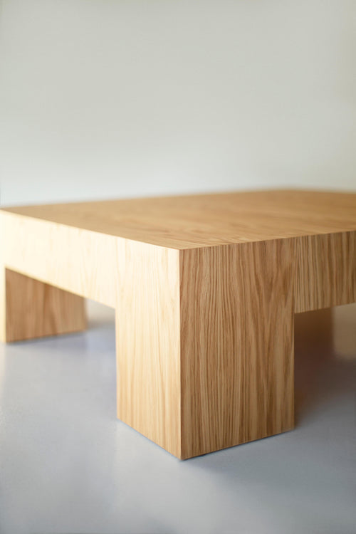 https://a.1stdibscdn.com/bertu-coffee-tables-mondo-modern-white-oak-coffee-table-customizable-for-sale-picture-2/f_9720/f_461628121754491513434/28735020_modern_White_Oak_Coffee_Table_12547432_master.jpg