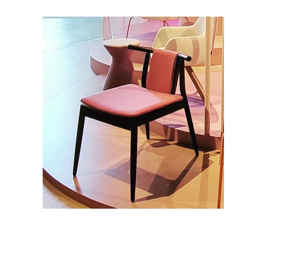 https://a.1stdibscdn.com/contemporary-japanese-style-dining-chairs-set-of-8-for-sale-picture-8/f_27693/f_333544121679177284641/287630148_2132845466876185_7295412582142436791_n_master.jpg