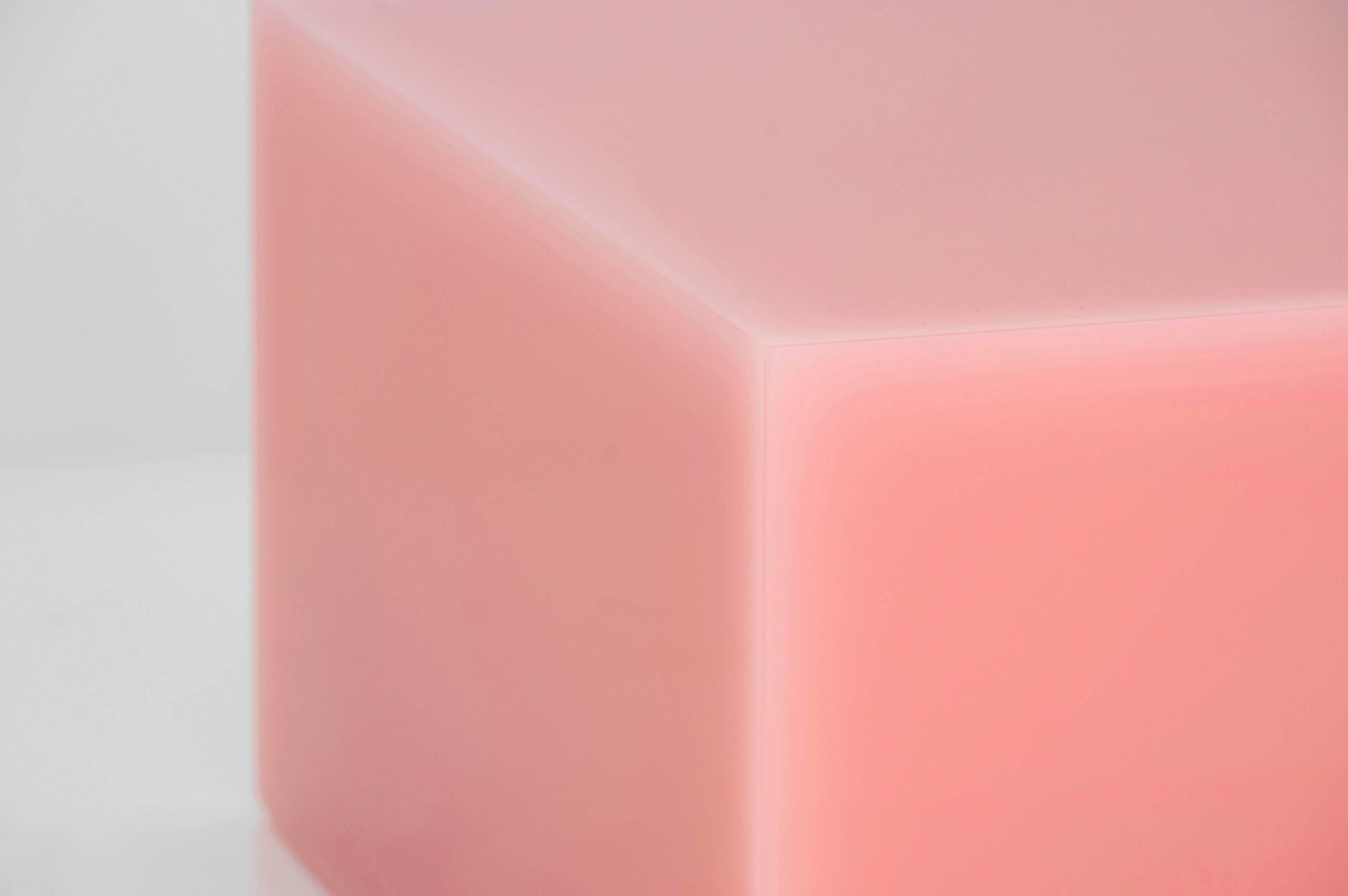 https://a.1stdibscdn.com/sabine-marcelis-candy-cube-low-pink-side-table-contemporary-polished-resin-for-sale-picture-3/40653192/f_400174921717499340282/28_1_master.jpg