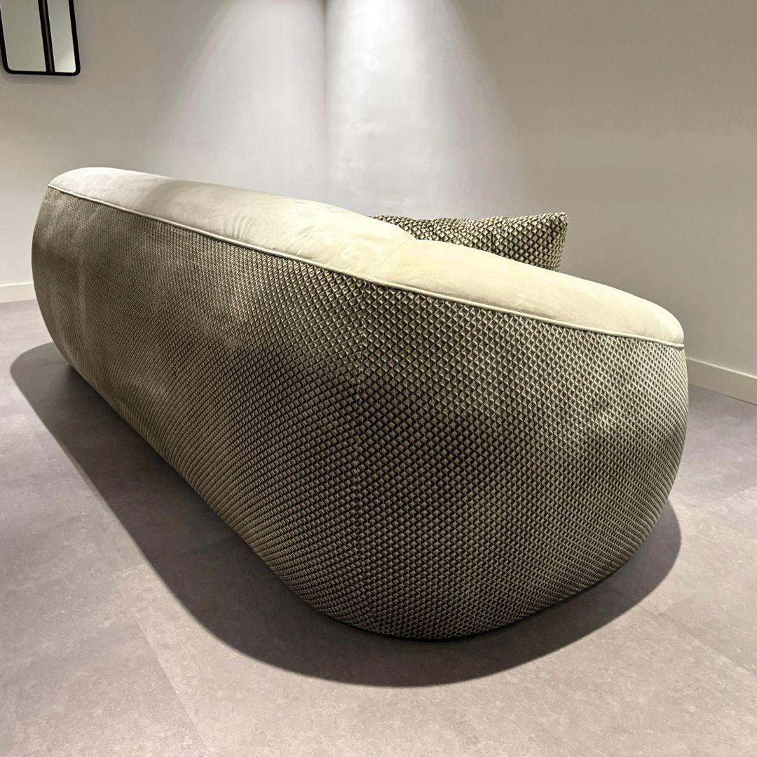 https://a.1stdibscdn.com/dean-modern-sofa-available-now-for-sale-picture-4/f_52952/f_425858321733313154986/28_master.jpg