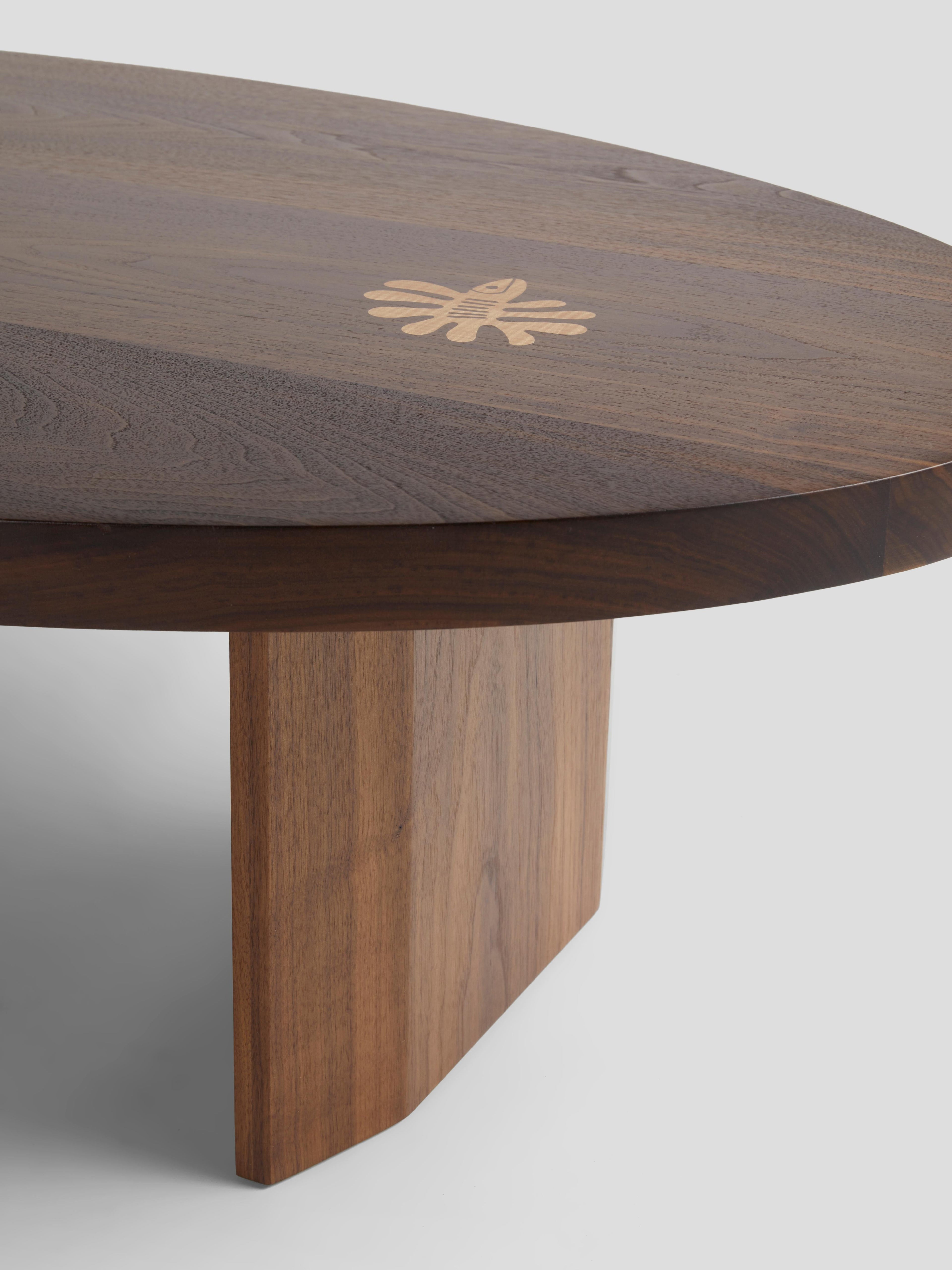 https://a.1stdibscdn.com/the-cowrie-oval-coffee-table-by-sister-by-studio-ashby-for-sale-picture-4/f_87162/f_473588021762184699865/290152_Sister_by_Studio_Ashby_03_44737_master.jpg