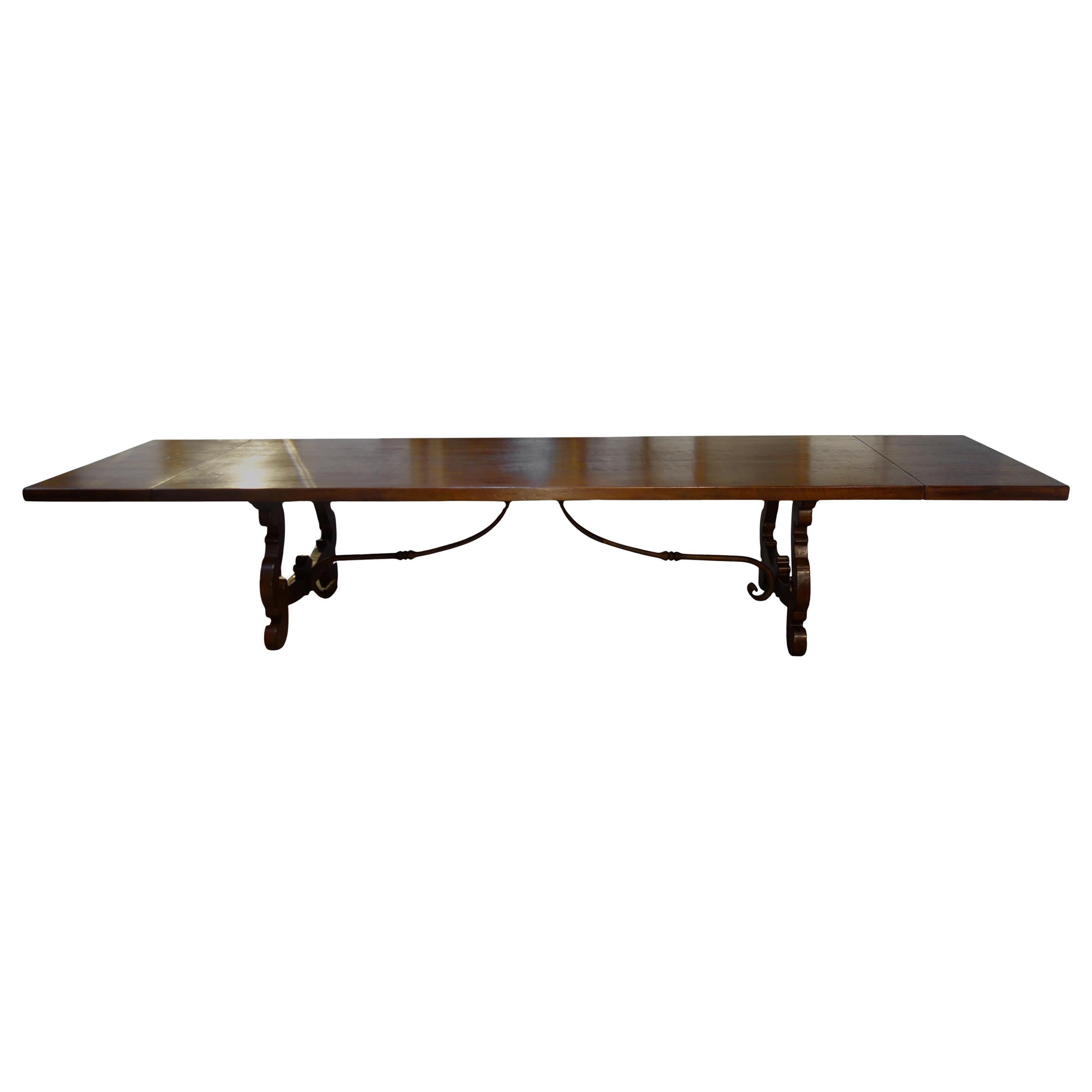 https://a.1stdibscdn.com/17th-c-refectory-style-italian-walnut-dining-table-with-end-extensions-to-order-for-sale/1121189/f_295460921657810209353/29546092_datamatics.jpg