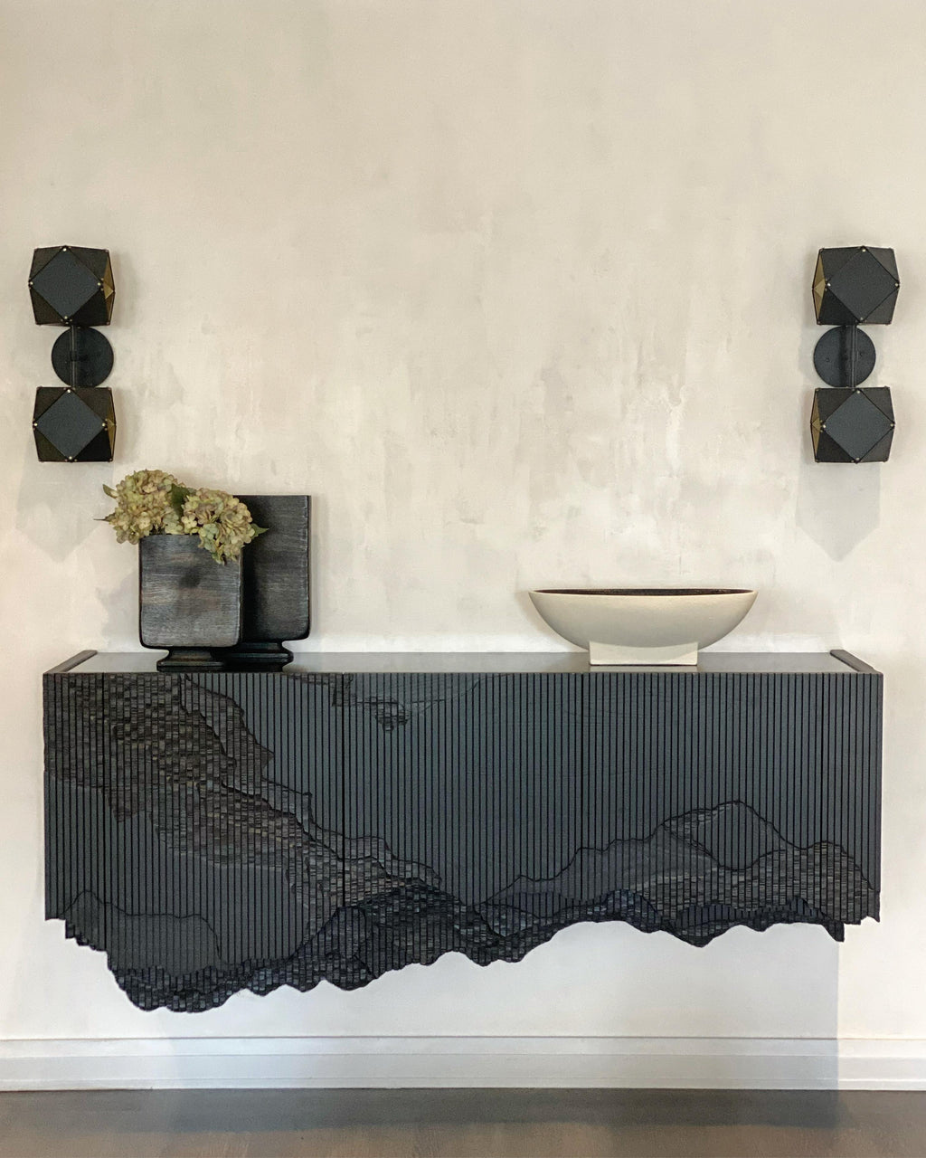 https://a.1stdibscdn.com/ledge-floating-console-in-black-by-simon-johns-60-length-for-sale-picture-11/f_26473/f_163875821621358707717/2AA6BBD3_888A_4ED9_B68E_72D575BE89CA_master.JPG