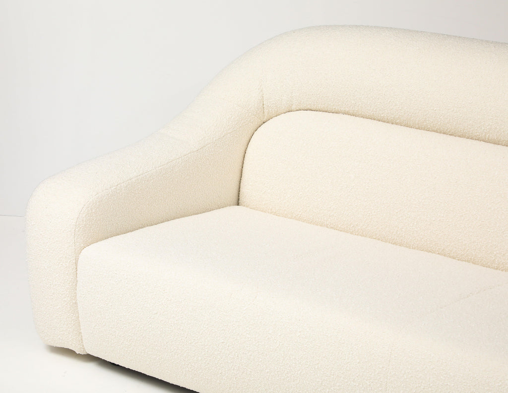 https://a.1stdibscdn.com/sofa-in-the-style-of-george-bighinello-for-eurosalotto-in-ivory-boucle-italy-for-sale-picture-3/f_8874/f_452337621748536466326/2P6A6284_master.jpg