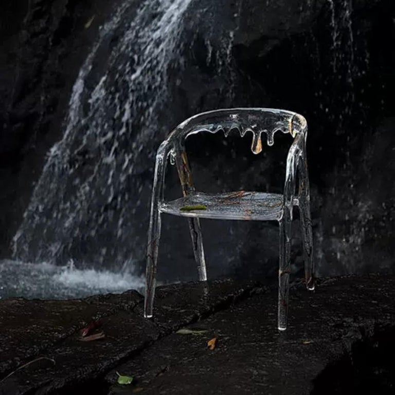 https://a.1stdibscdn.com/crystal-waterfall-armchair-for-sale-picture-3/f_98192/f_409143121722635956092/2_500x500_1280_master.jpg?width=768