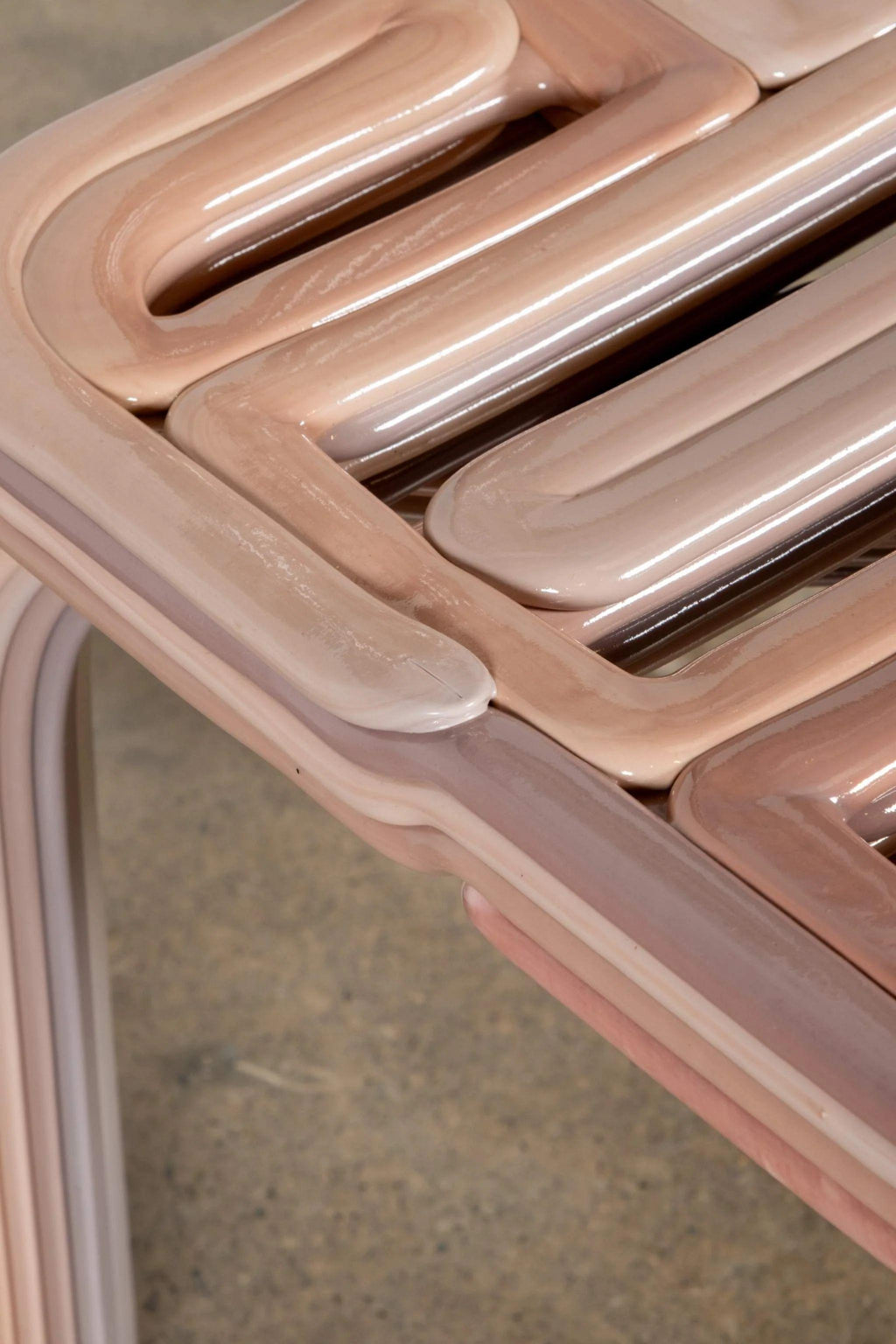 https://a.1stdibscdn.com/kooij-chubby-chair-in-potters-pink-by-dirk-van-der-kooij-for-sale-picture-8/f_105062/f_469214021759538297587/2_master.jpg