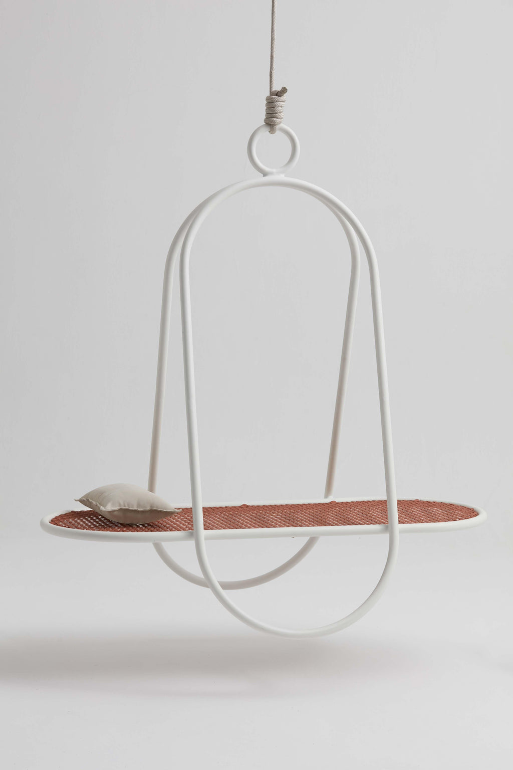 https://a.1stdibscdn.com/oca-minimalist-hanging-swing-chair-by-tiago-curioni-in-aluminium-for-sale-picture-2/f_31871/f_244579221625780296524/2_master.jpg