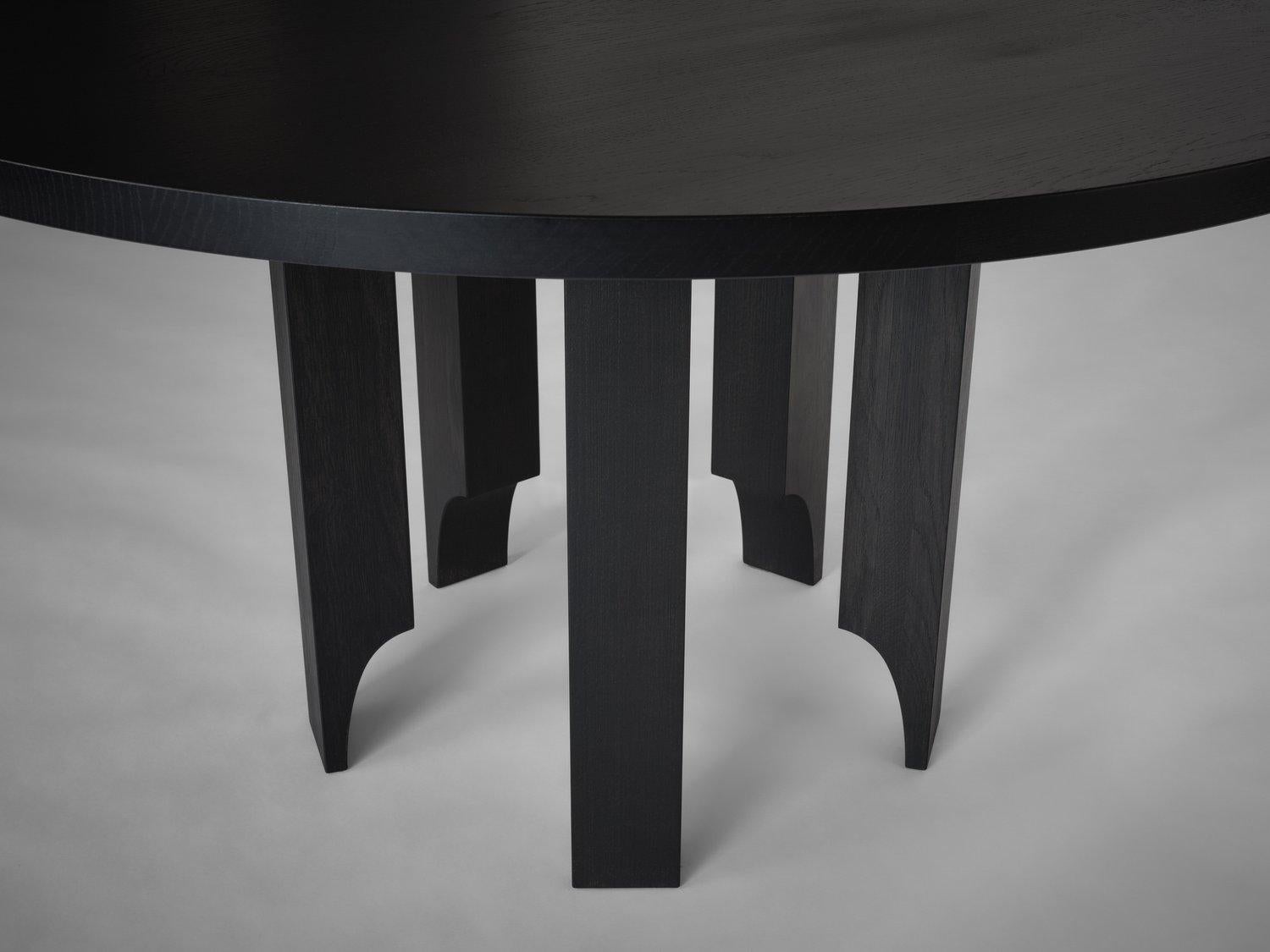 https://a.1stdibscdn.com/acer-140-round-dining-room-table-in-european-oak-by-mokko-amsterdam-for-sale-picture-3/f_12192/f_460664521753813919070/2_master.jpg