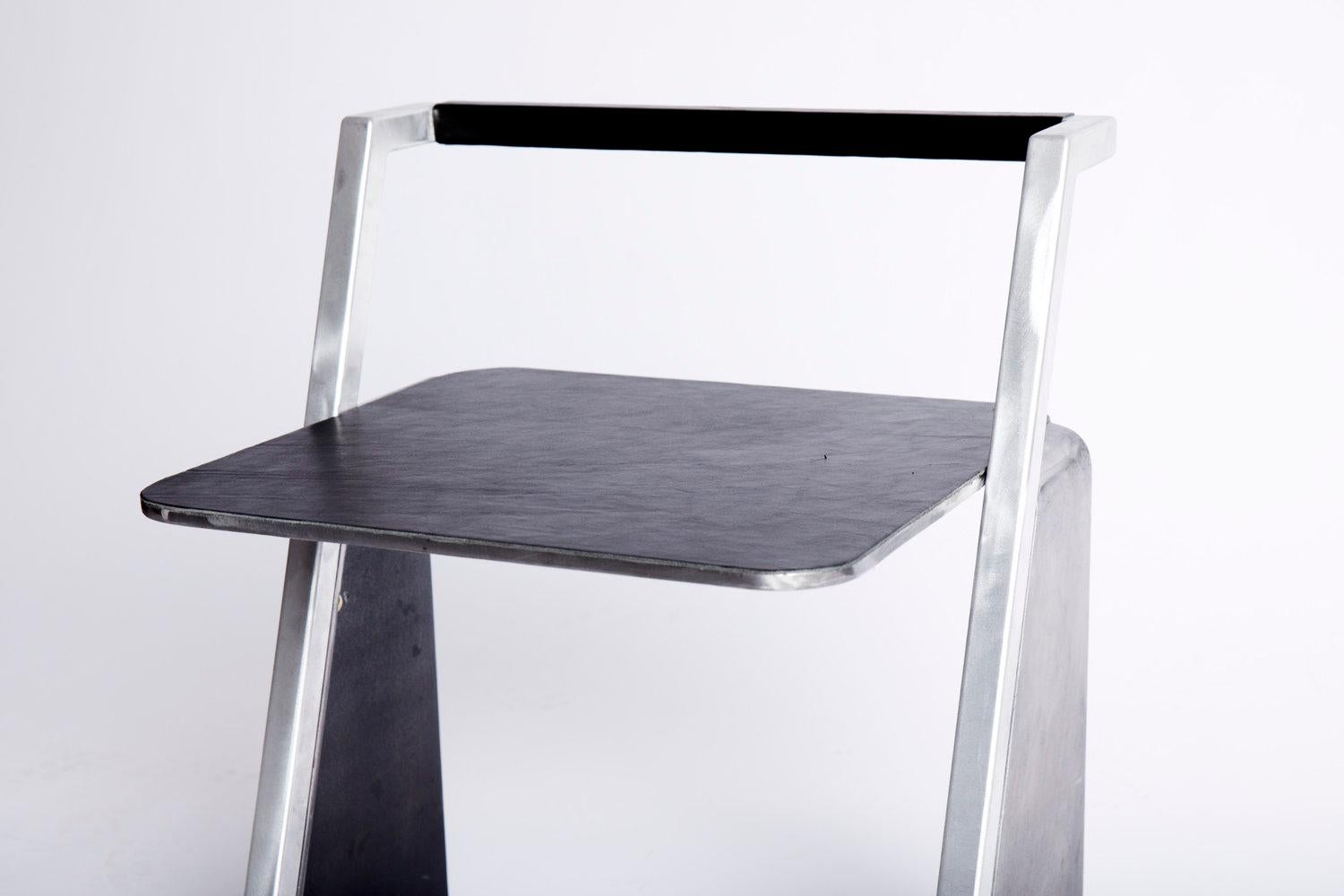 https://a.1stdibscdn.com/rue-interieure-scribe-chair-by-jean-pujol-for-sale-picture-3/f_16392/1607322923924/2_master.jpg