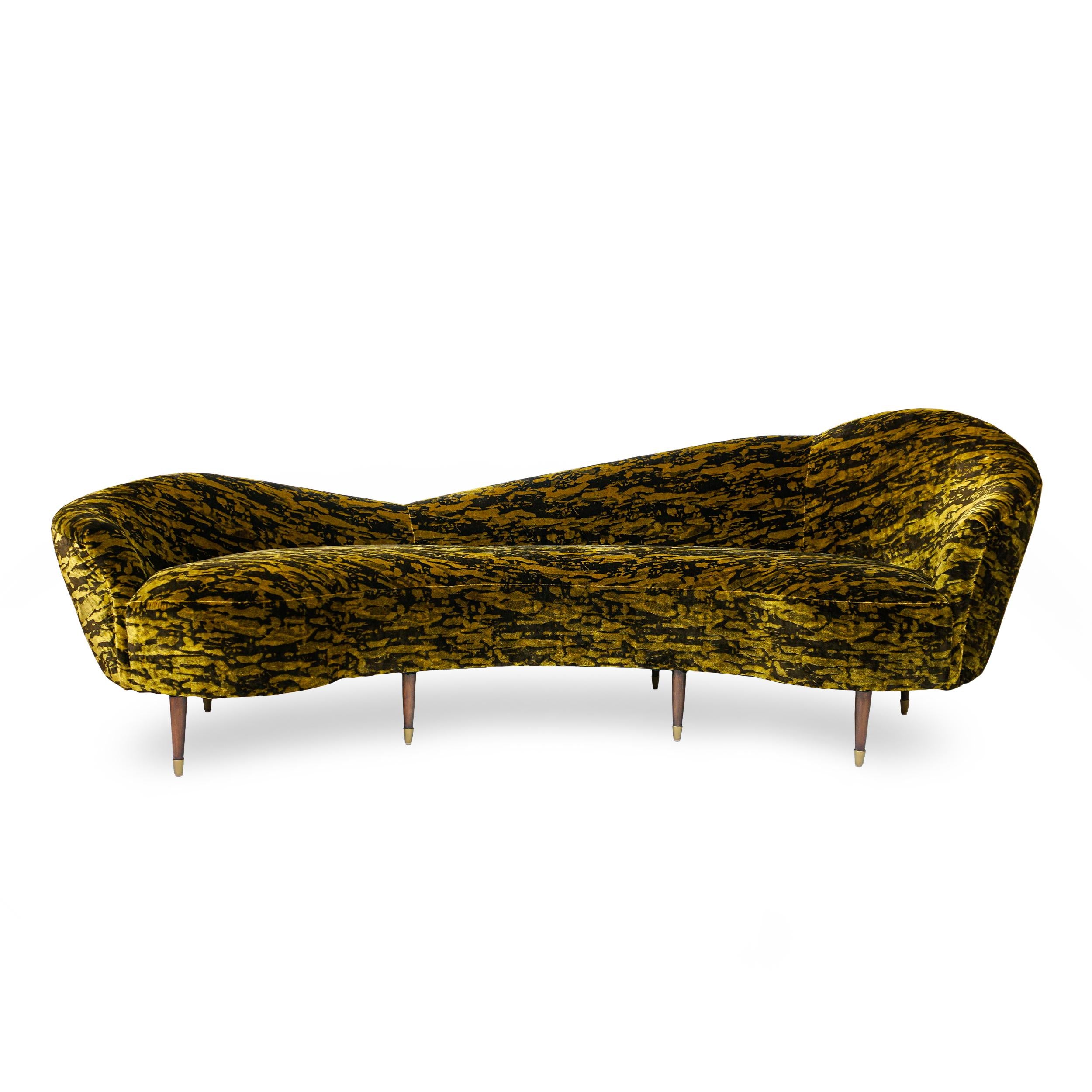 https://a.1stdibscdn.com/gold-and-brown-velvet-sofa-for-sale-picture-2/f_21233/1627054283027/2_master.jpg