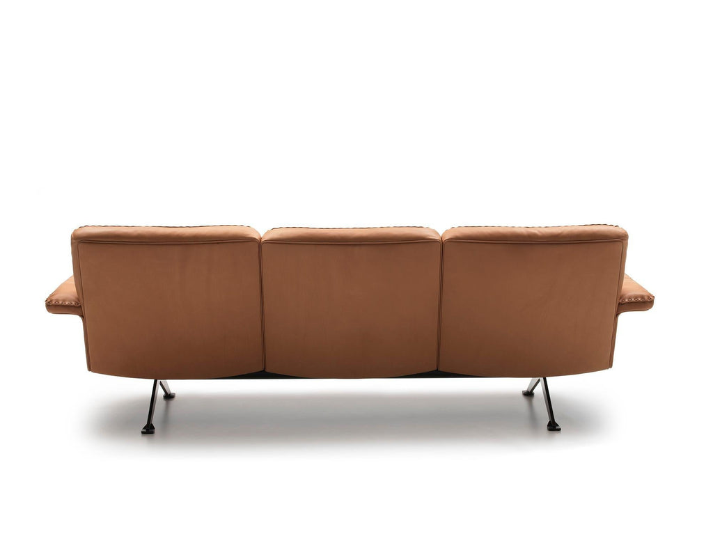 https://a.1stdibscdn.com/de-sede-ds-31-sofa-in-teak-leather-upholstery-by-antonella-scarpitta-for-sale-picture-3/f_16392/f_485470221769600330229/2_master.jpg