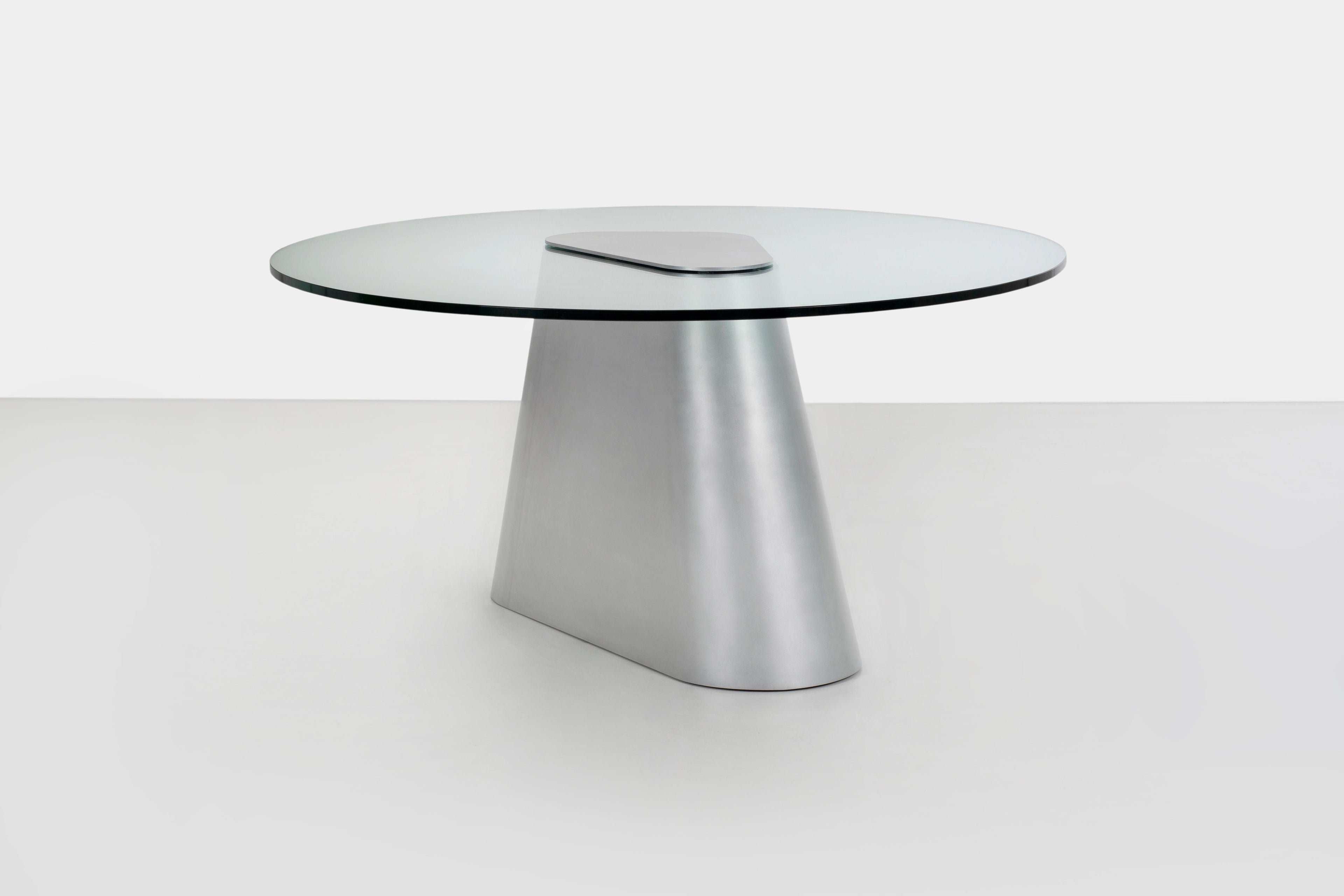 https://a.1stdibscdn.com/sculptural-tm-dining-entry-table-in-wax-polished-formed-aluminum-with-glass-top-for-sale-picture-6/f_31003/1571258742138/2_master.jpg
