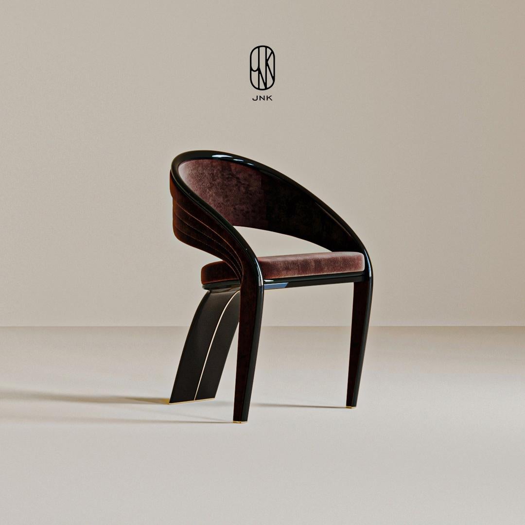 https://a.1stdibscdn.com/curved-elegance-the-contemporary-design-of-the-torres-chair-by-jnk-for-sale-picture-2/f_93551/f_418440821728638025074/2_master.jpg