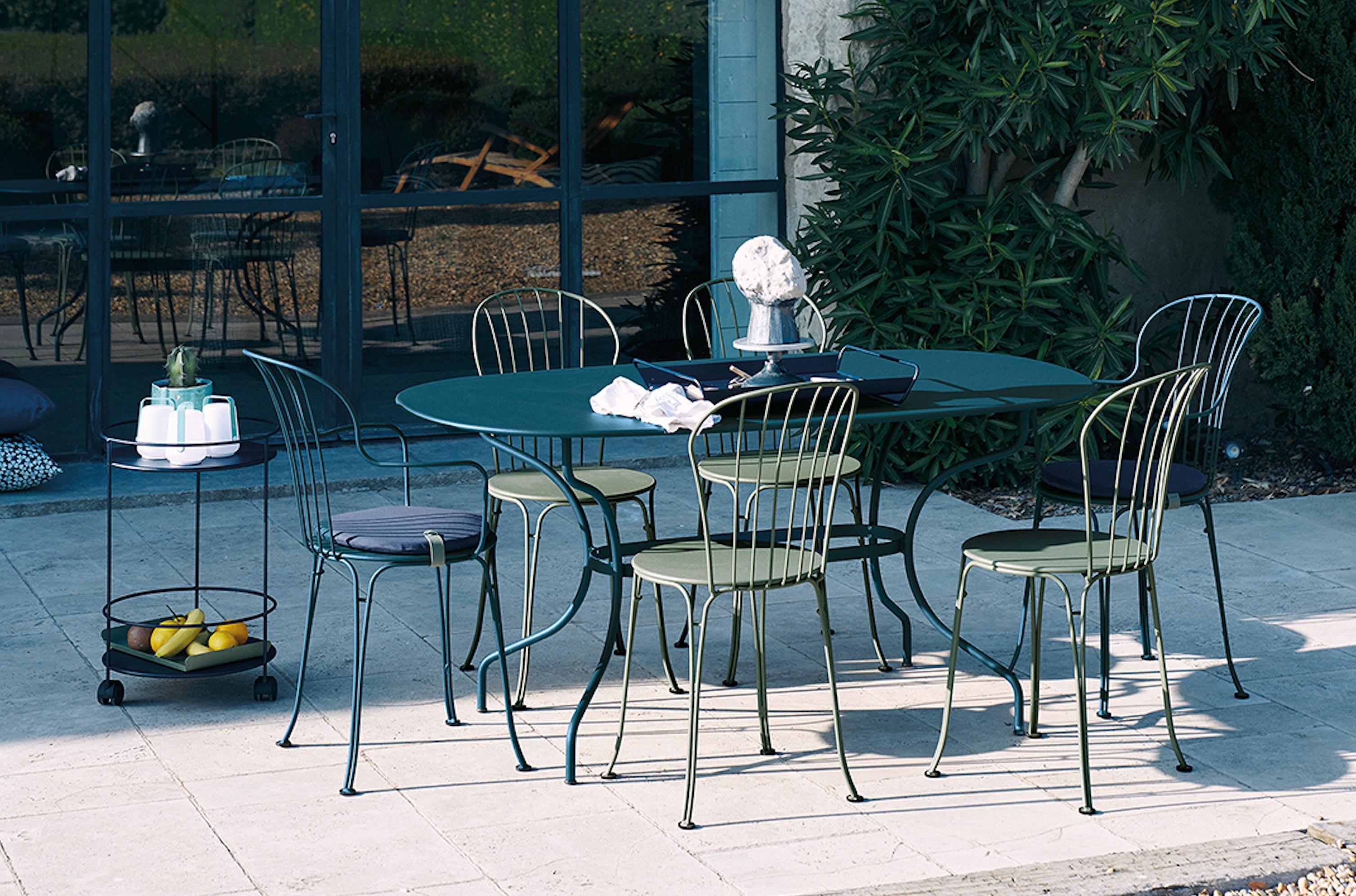 https://a.1stdibscdn.com/fermob-opera-chair-anthracite-for-sale-picture-3/f_105752/f_484620821769167584914/2_master.jpg
