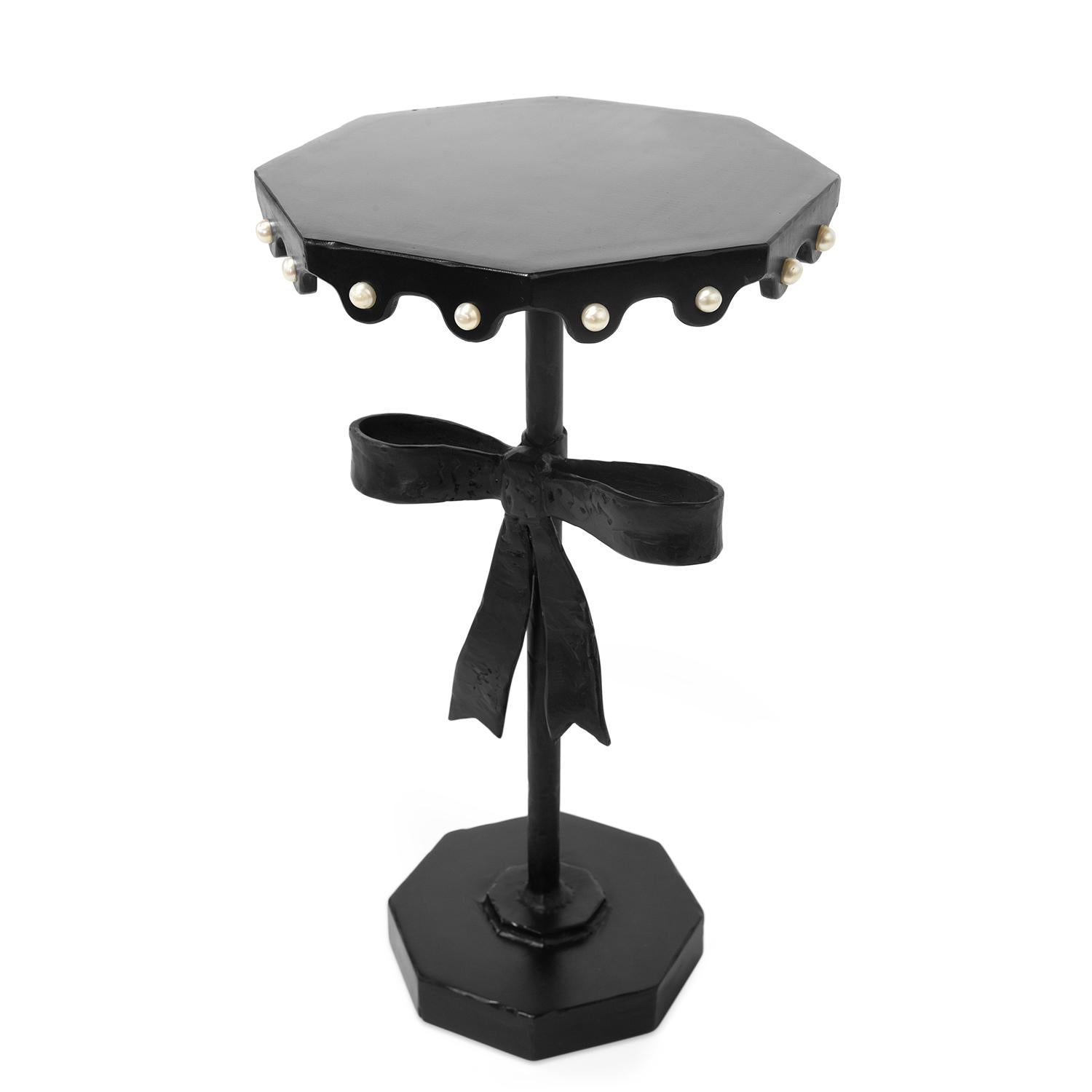 https://a.1stdibscdn.com/cocktail-table-modern-handshaped-round-blackened-and-waxed-steel-with-sea-pearls-for-sale-picture-3/f_30173/f_350198521768793664675/2_master.jpg
