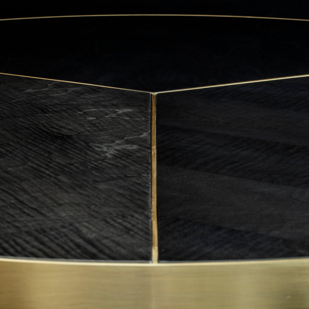 https://a.1stdibscdn.com/ray-dining-table-by-duistt-for-sale-picture-3/f_12192/f_396644821715372552285/2_master.jpg