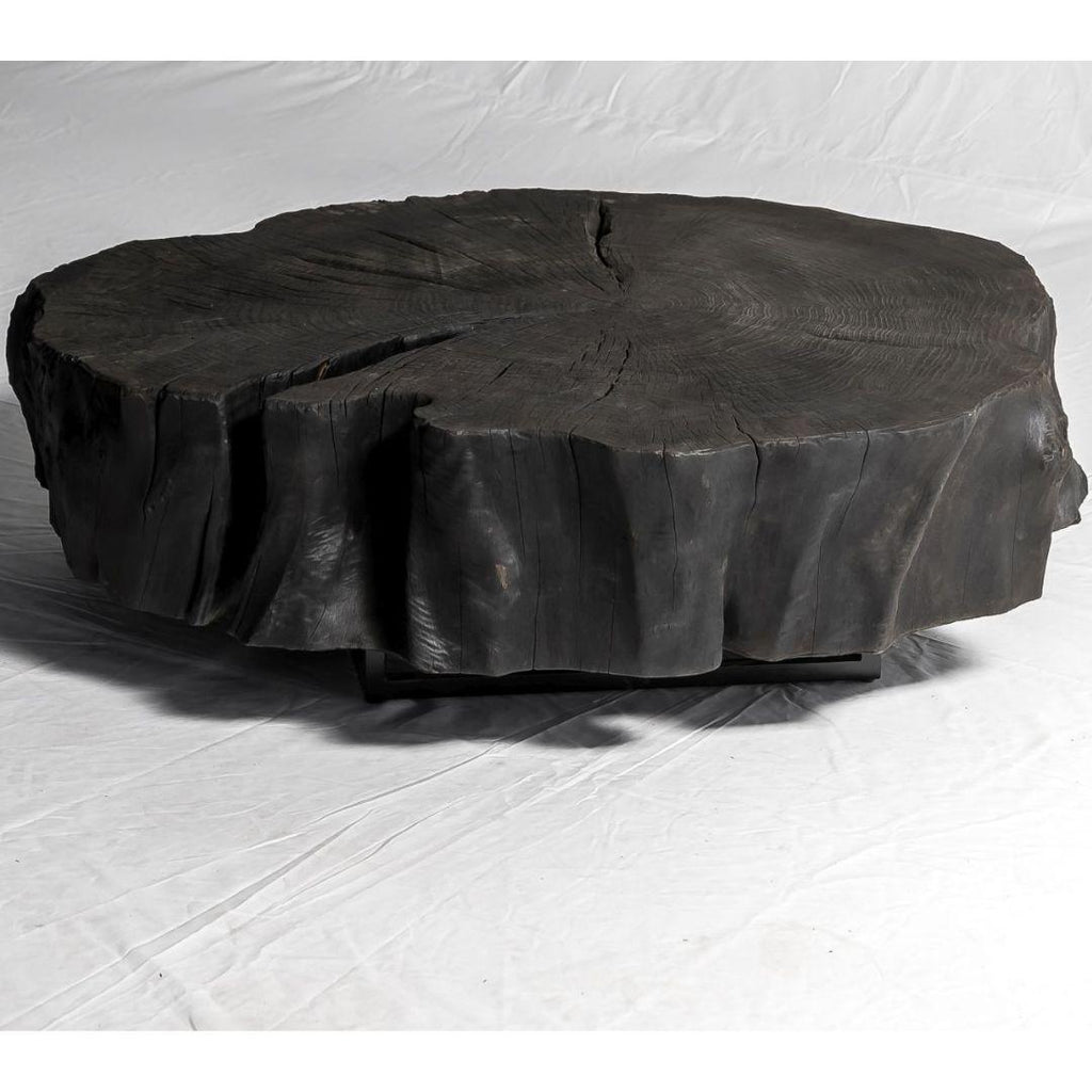 https://a.1stdibscdn.com/ebonised-poplar-trunk-coffee-table-for-sale-picture-2/f_98092/f_396117721715108119988/2_master.jpg