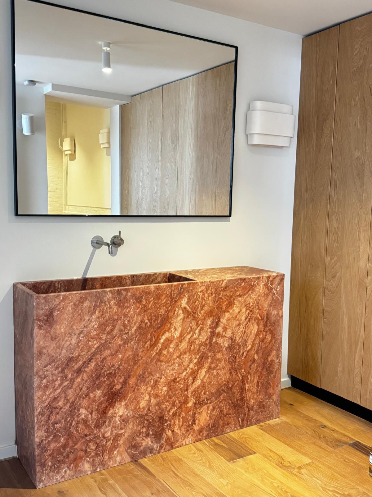 https://a.1stdibscdn.com/custom-red-travertine-sink-vanity-basin-for-sale-picture-3/f_80522/f_465590121757181622198/2b7c1217_6e2c_400a_9be4_8b475334917d_master.JPG