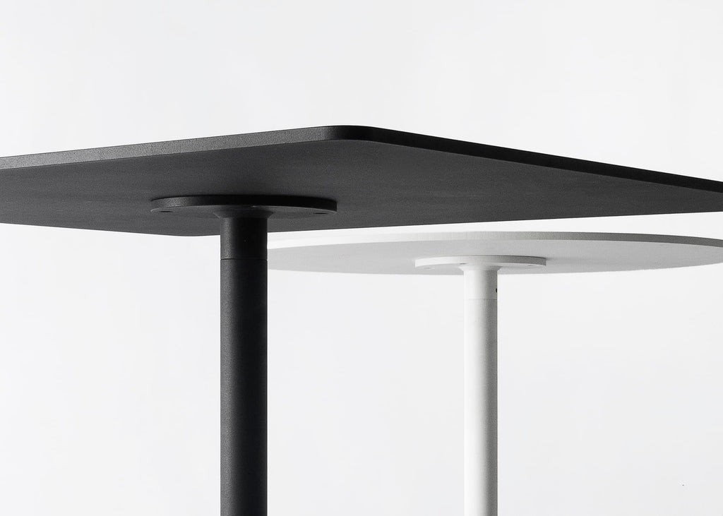 https://a.1stdibscdn.com/round-dining-table-ding-made-of-concrete-and-aluminum-white-for-sale-picture-9/f_31233/f_170324821574771312135/2ed31c20fbae2832f51035b5c6efa4f6_master.jpg