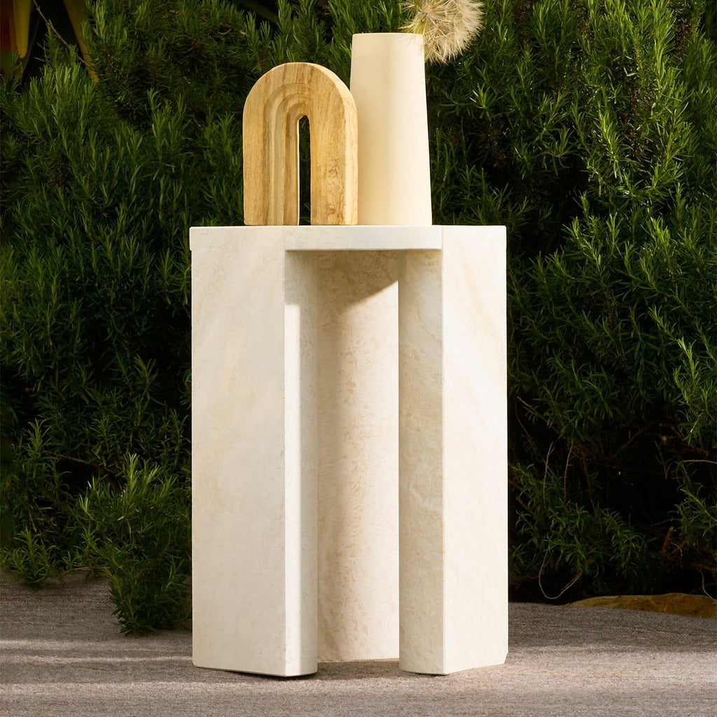 https://a.1stdibscdn.com/serele-ostuni-small-coffee-table-studiopepe-by-exteta-for-sale-picture-2/f_17062/f_473537621762167966473/2nalo9vcfrtq9idloxdzt3zgtdyo_master.jpg