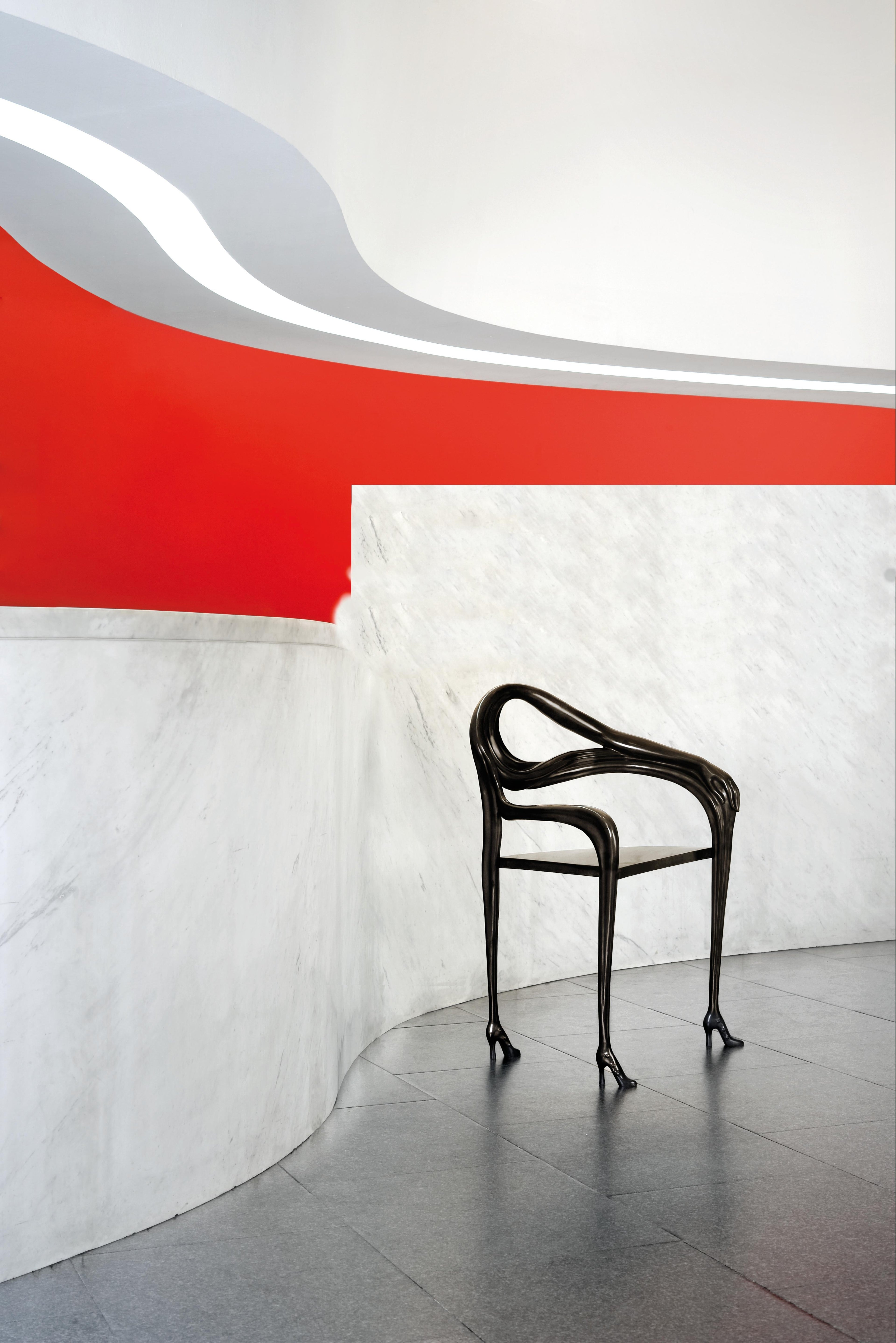https://a.1stdibscdn.com/leda-blacklabel-armchair-limited-edition-salvador-dali-for-sale-picture-4/f_12192/f_319537021672238539984/30184_leda00_0762_buena_retoc_2_master.jpg