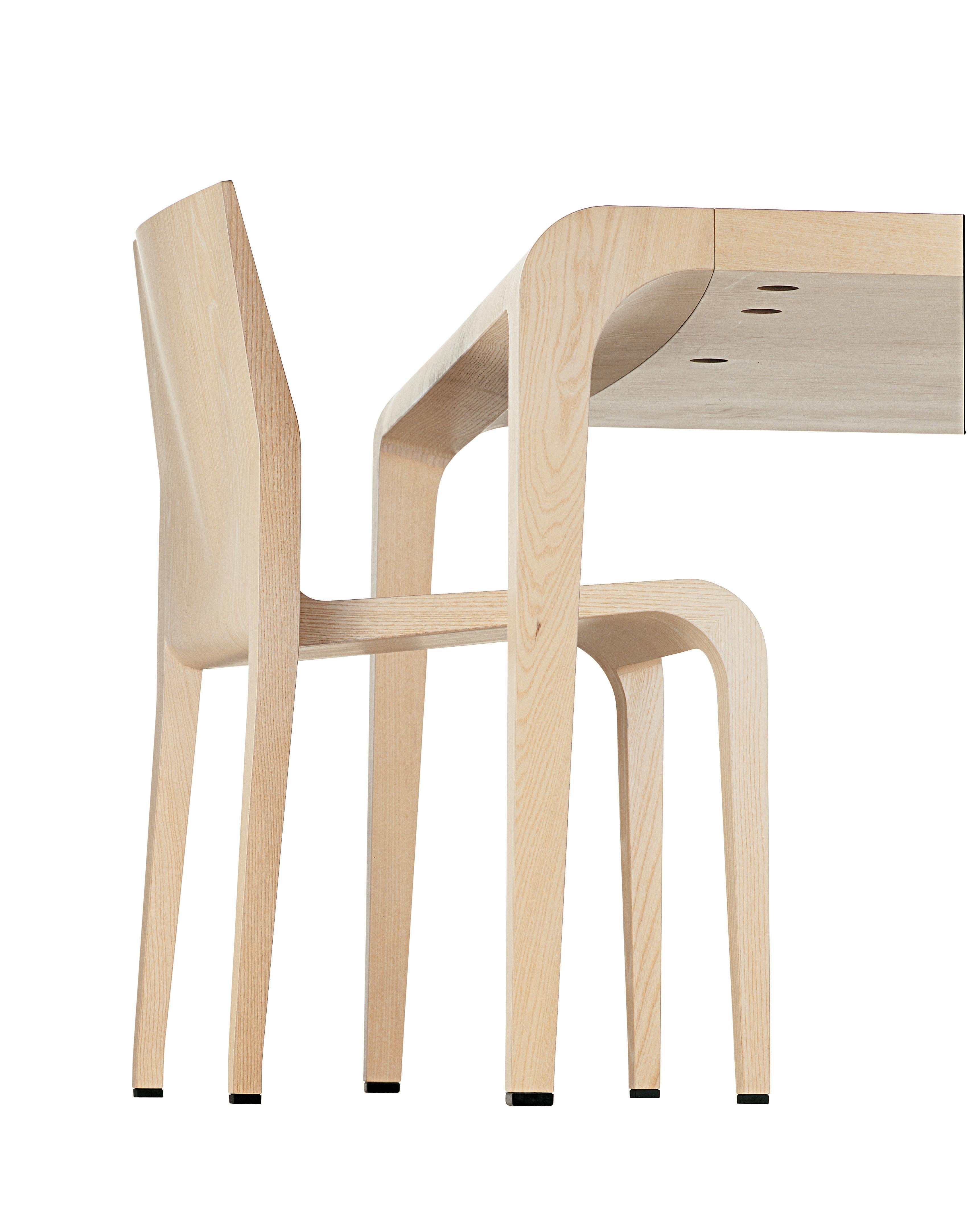 https://a.1stdibscdn.com/alias-301-laleggera-chair-in-natural-maple-wood-by-riccardo-blumer-for-sale-picture-3/22569652/f_306214321664442314686/301_395_RVS_master.jpg