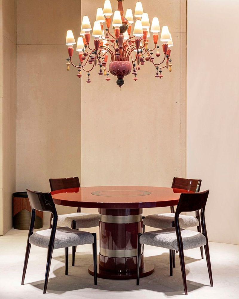 https://a.1stdibscdn.com/21st-century-lune-table-in-hg-lacquered-wood-and-bronze-details-by-duistt-for-sale-picture-2/f_63222/f_459214921752832515100/304ad3ac6eb91dc84f0ed681b63973d9_1__master.jpeg