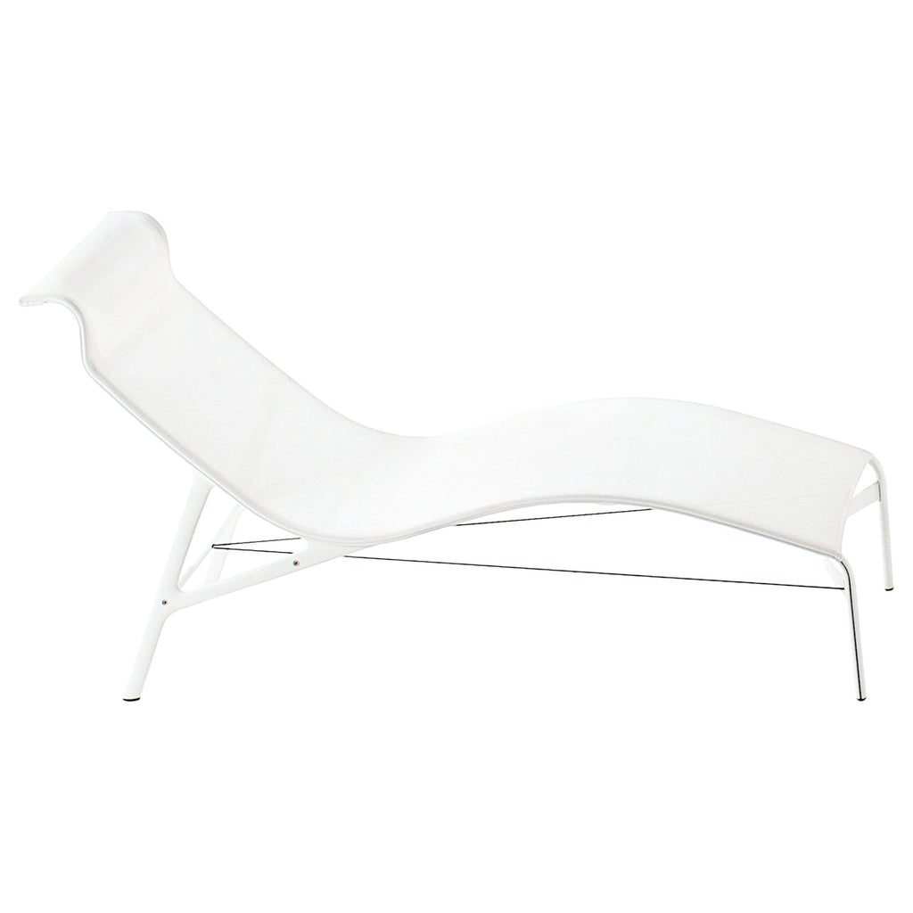 https://a.1stdibscdn.com/alias-419o-longframe-outdoor-chair-in-white-mesh-with-lacquered-aluminum-frame-for-sale/1121189/f_308184321666965986879/30818432_datamatics.jpg