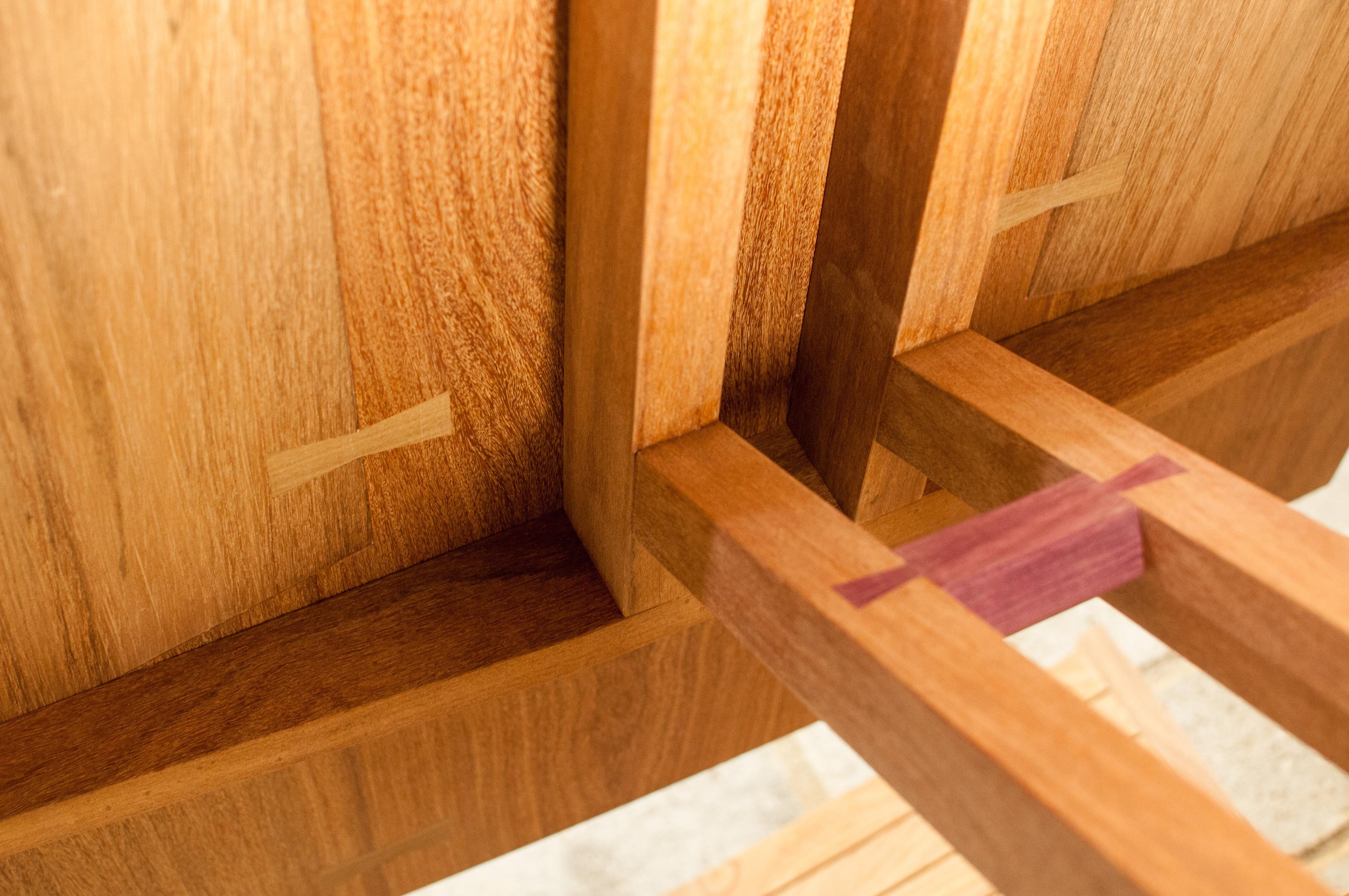 https://a.1stdibscdn.com/contemporary-dining-table-in-brazilian-hardwood-by-ricardo-graham-ferreira-for-sale-picture-10/f_31831/f_117658911534447329316/_30__master.jpg