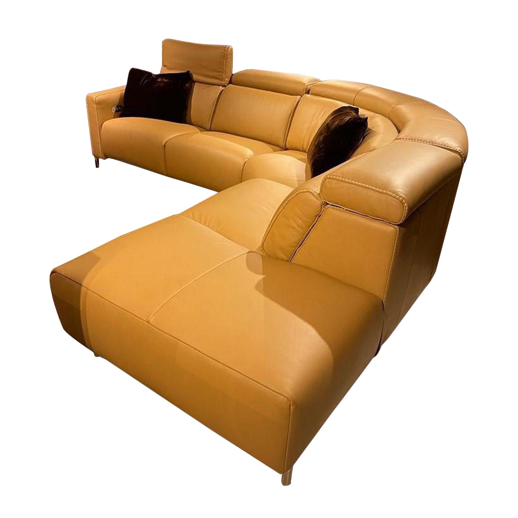 https://a.1stdibscdn.com/fellini-italian-leather-sectional-sofa-with-3-reclining-seats-for-sale/1121189/f_312562921671627473735/31256292_datamatics.jpg