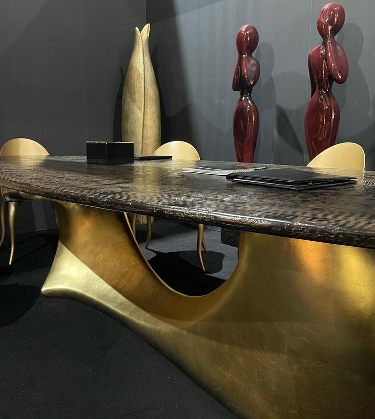 https://a.1stdibscdn.com/sculptural-oval-dining-table-with-organic-monumental-base-in-bronze-finish-for-sale-picture-5/f_27693/f_478402221764914869232/326997699_5895052157199806_8650761708490383050_n_master.jpg