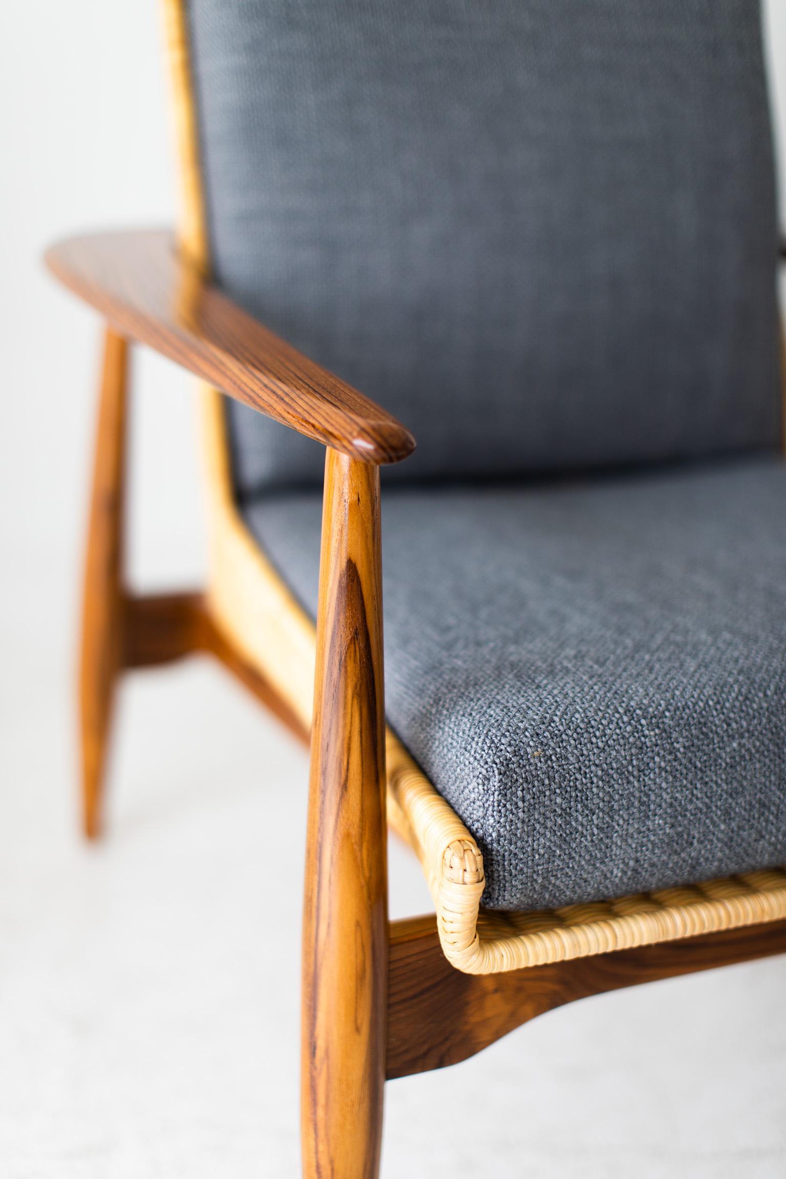 https://a.1stdibscdn.com/peabody-wicker-chairs-modern-wicker-chairs-teak-and-thick-weave-for-sale-picture-7/f_9720/f_324576721675452449148/34019512_modern_wicker_chairs_32546588_master.jpg