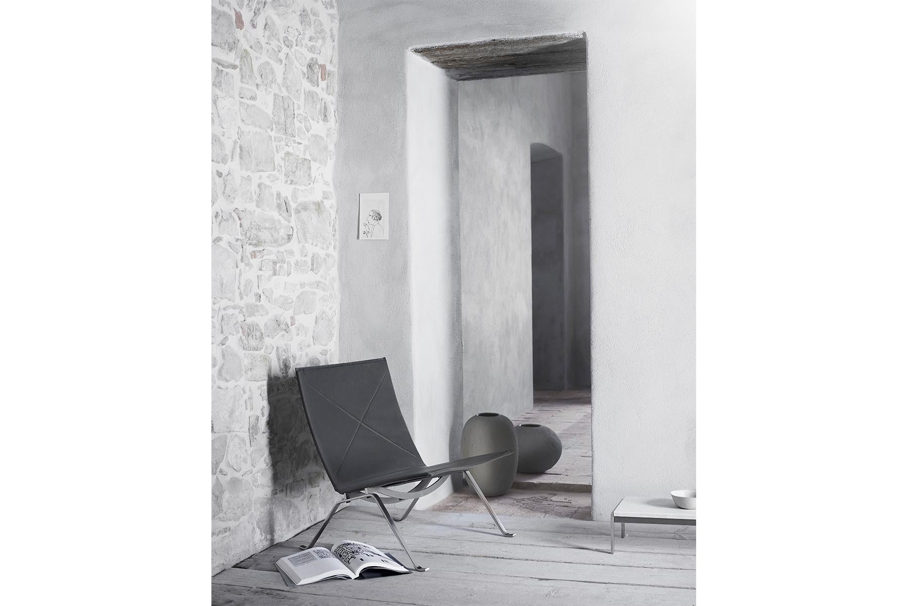 https://a.1stdibscdn.com/poul-kjaerholm-model-pk22-easy-chair-for-sale-picture-5/f_13532/f_234026621618558078250/3410_PK22_master.jpg