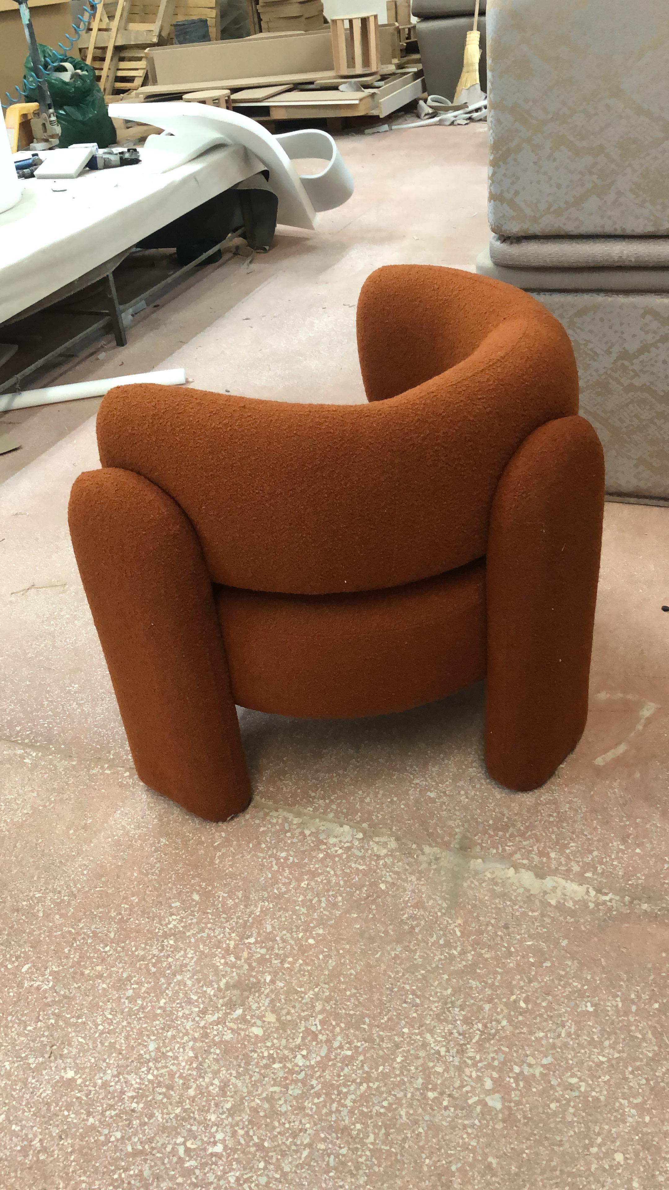https://a.1stdibscdn.com/liba-velvet-armchair-comfy-arm-chair-custom-sofa-for-sale-picture-4/f_91932/f_43933202/3468D1A2_FF1D_44DD_82DC_1741341794559_master.jpg
