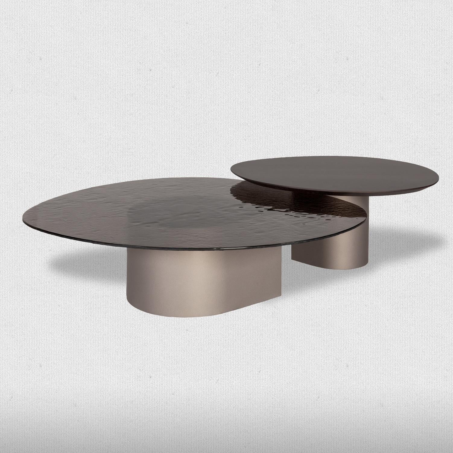 https://a.1stdibscdn.com/fusion-glass-nested-coffee-tables-with-fluted-bronze-base-for-sale-picture-3/f_27693/f_489138321771622991831/347236828_631531342344220_4101016829947903245_n_master.jpg