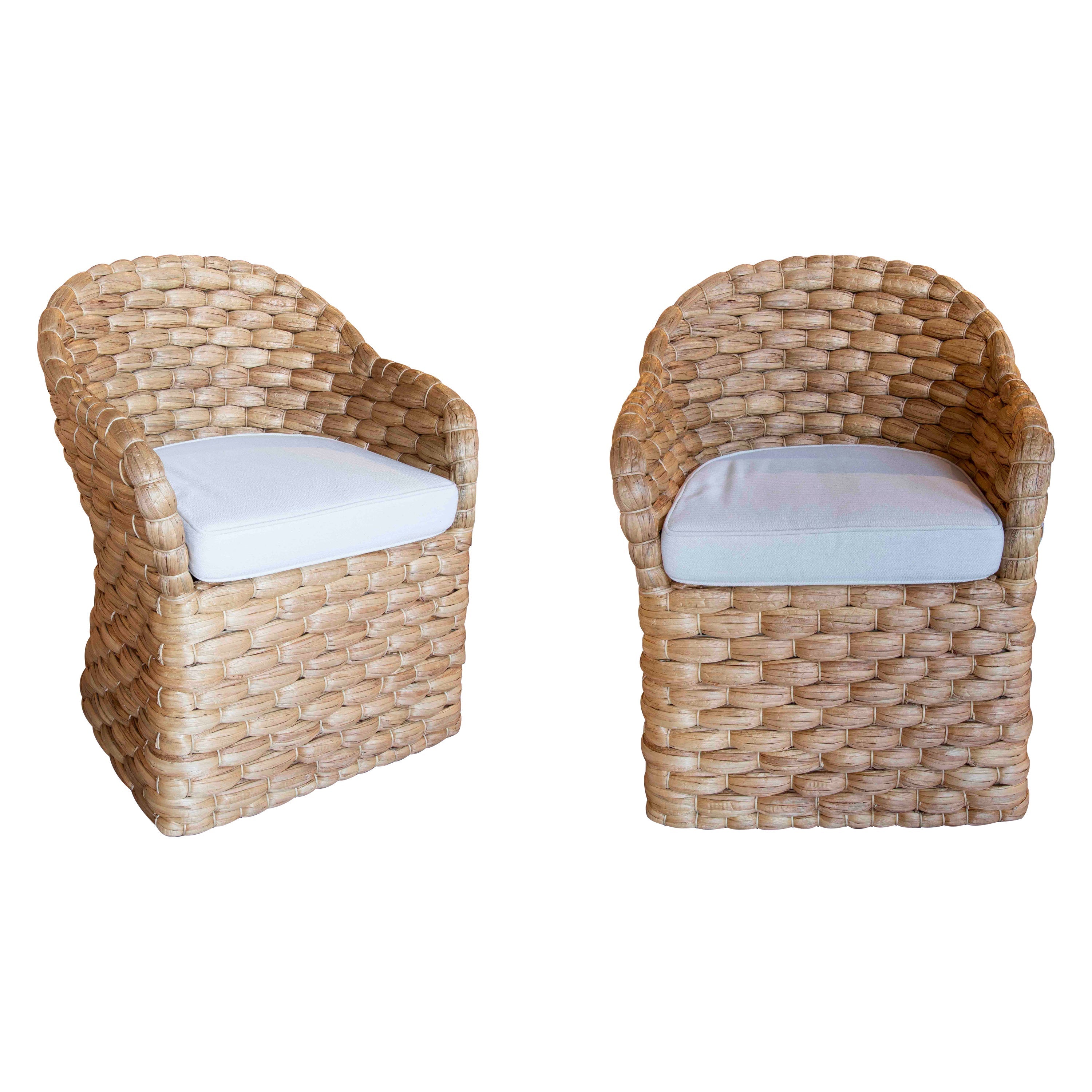 https://a.1stdibscdn.com/pair-of-rattan-armchairs-with-backrest-and-cushions-in-white-for-sale/1121189/f_356632621692104953660/35663262_datamatics.jpg