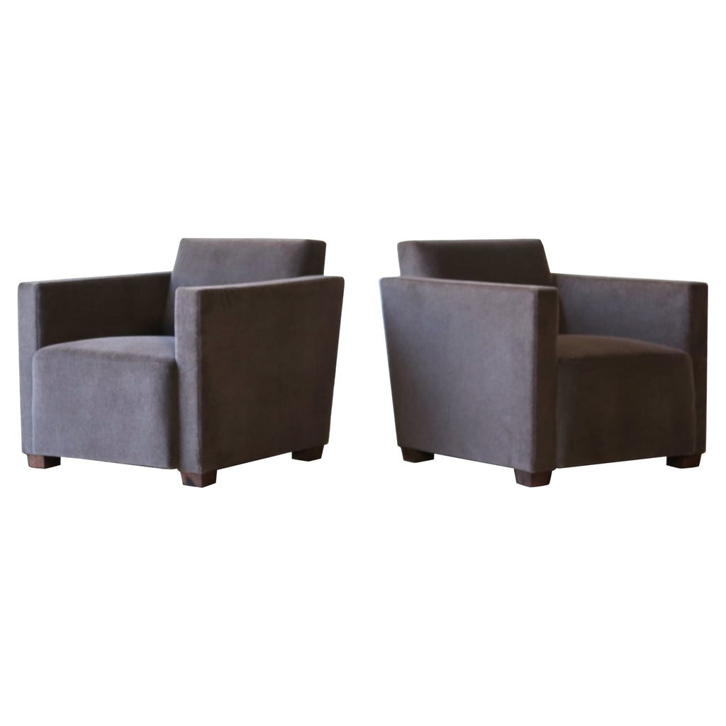 https://a.1stdibscdn.com/a-pair-of-elegant-armchairs-upholstered-in-pure-alpaca-for-sale/1121189/f_360675521694251789170/36067552_datamatics.jpg