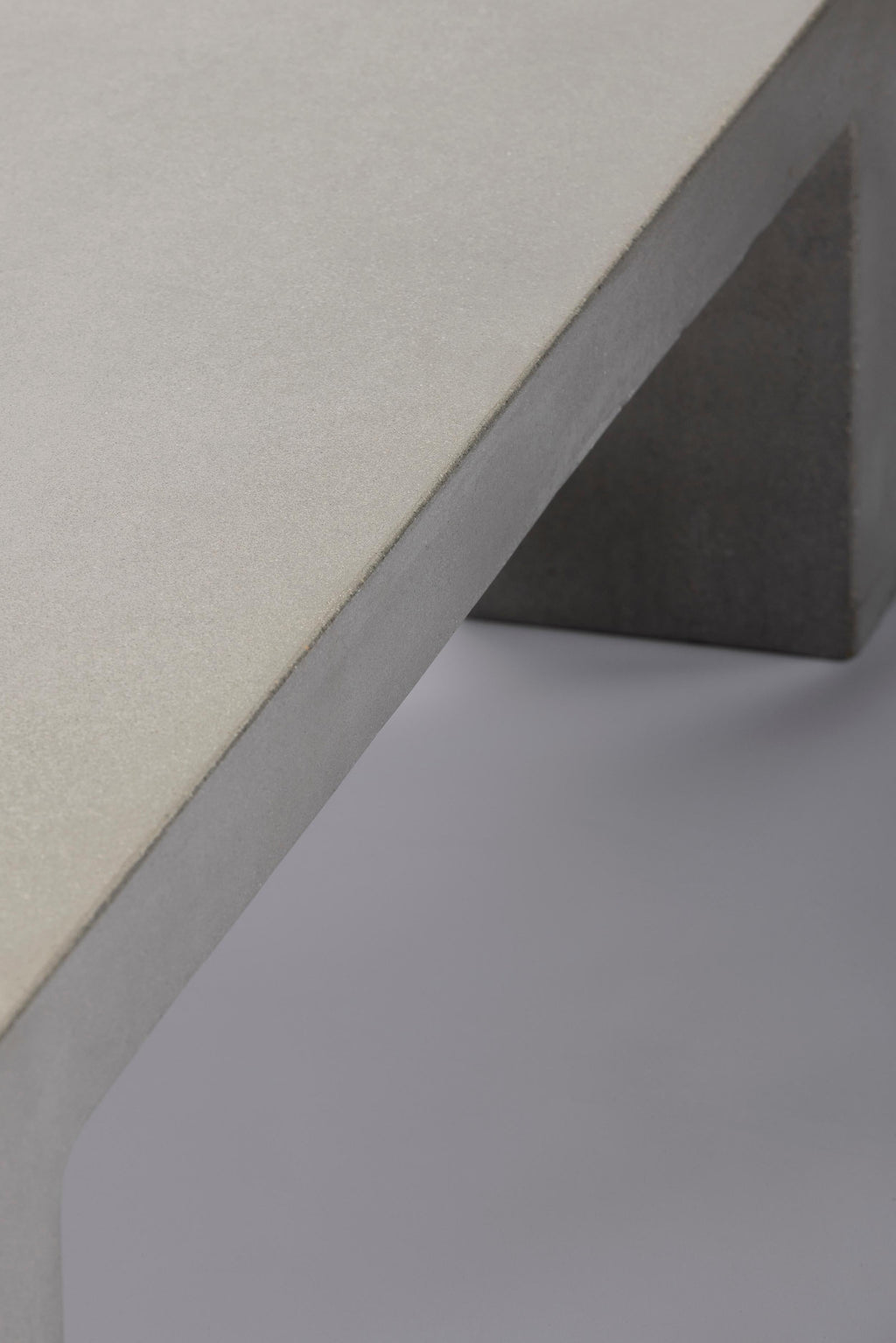 https://a.1stdibscdn.com/james-de-wulf-block-coffee-table-square-60-x-60-for-sale-picture-3/f_12242/f_304189521663117797195/365A4485_master.jpg