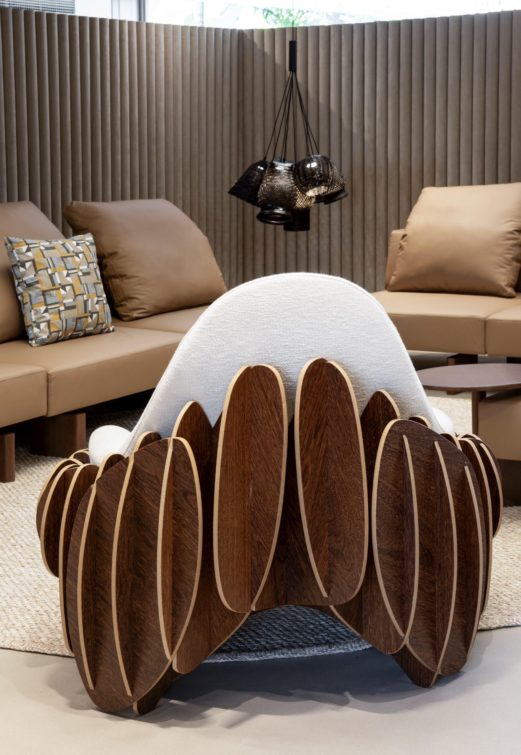 https://a.1stdibscdn.com/delirios-armchair-by-guto-requena-waffletechnique-interlocking-wood-structure-for-sale-picture-5/f_104502/f_451249921747914347180/3665da63_28db_4798_8579_9a513331e642_master.jpg