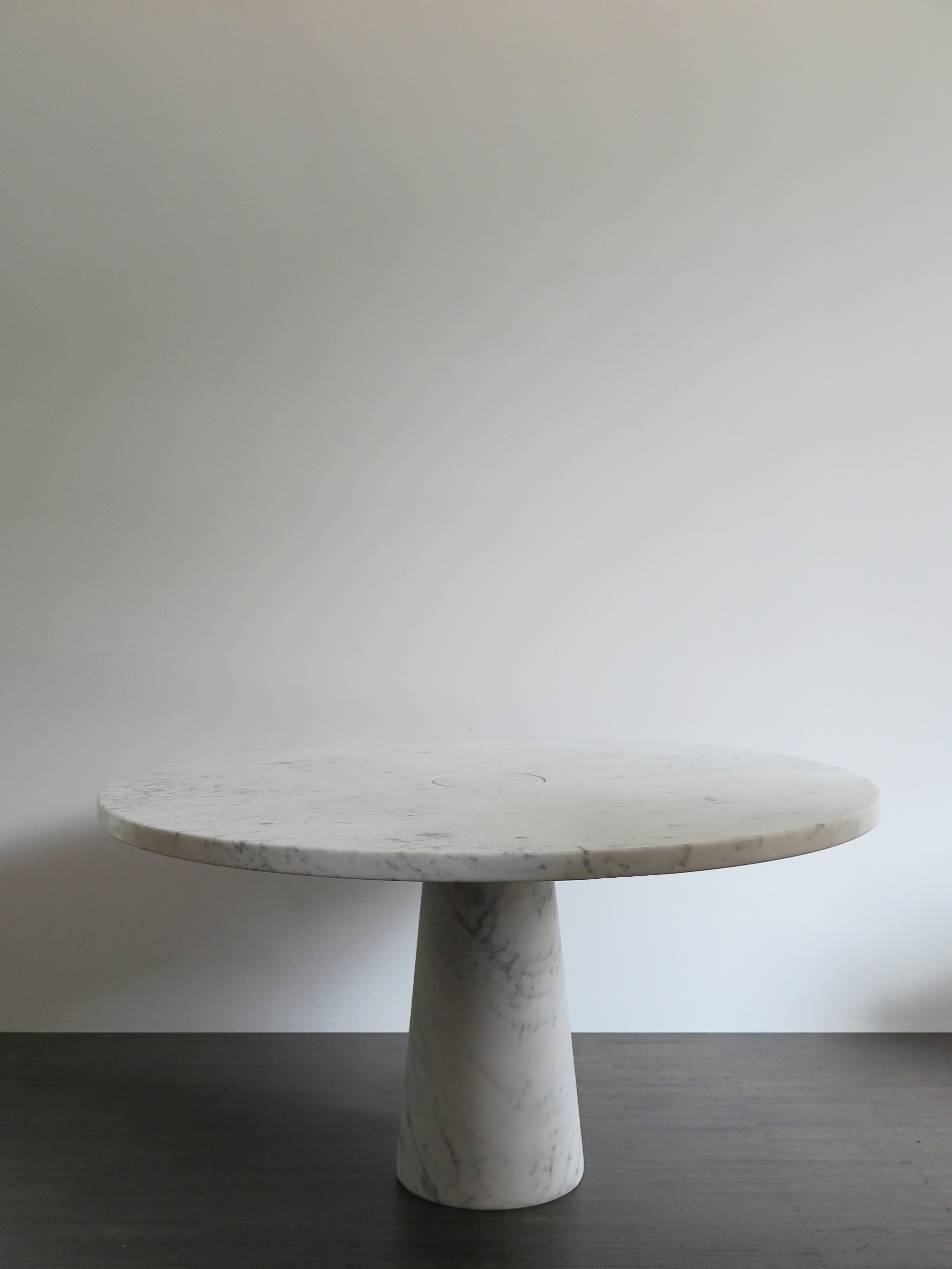https://a.1stdibscdn.com/angelo-mangiarotti-for-agapecasa-italian-eros-white-carrara-marble-table-for-sale-picture-3/f_33883/f_285664121651930645163/3722_Angelo_Mangiarotti_Agape_Casa_tavolo_Eros_b_master.JPG