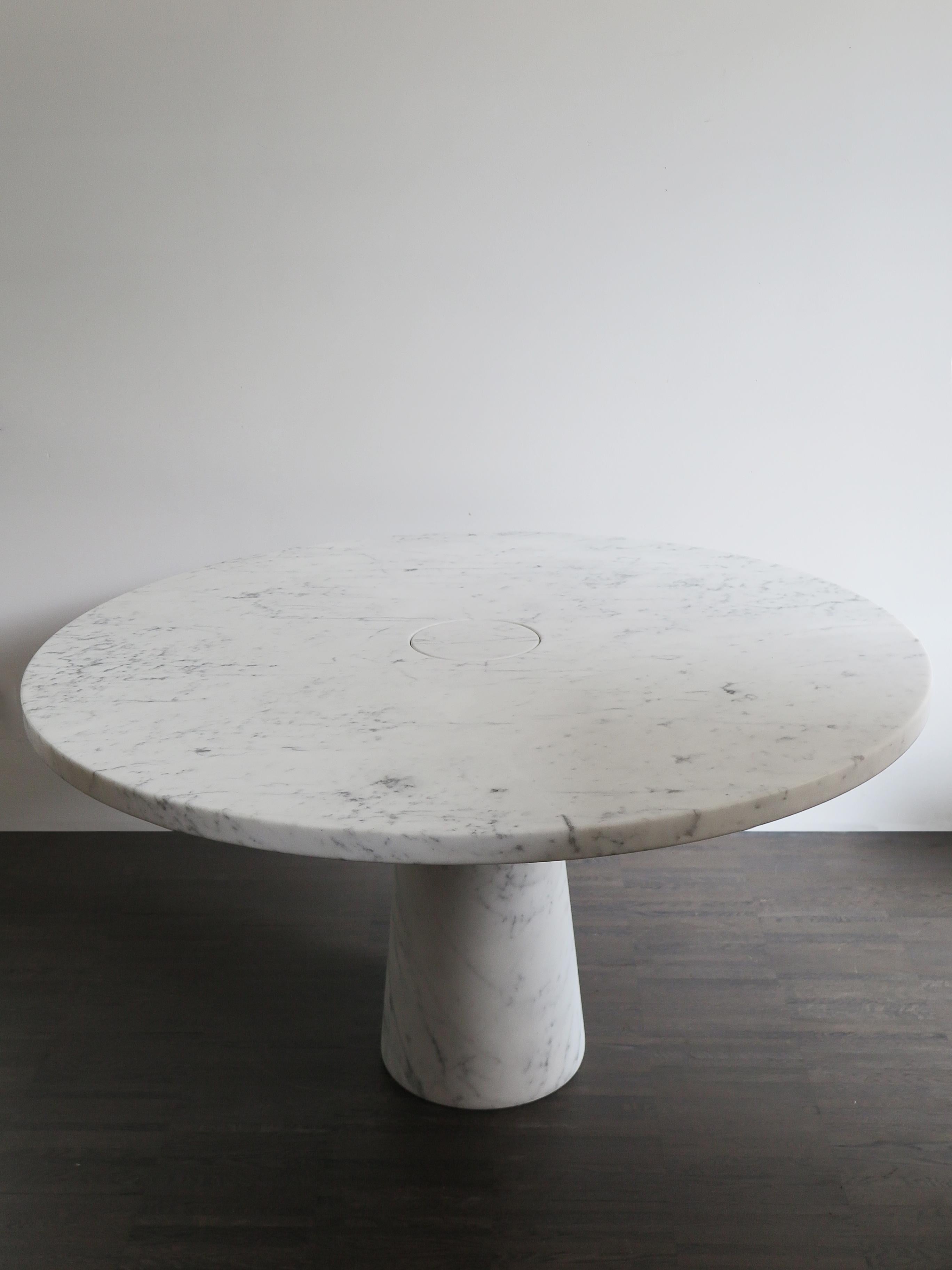 https://a.1stdibscdn.com/angelo-mangiarotti-for-agapecasa-italian-eros-white-carrara-marble-table-for-sale-picture-2/f_33883/f_285664121651930645133/3722_Angelo_Mangiarotti_Agape_Casa_tavolo_Eros_d_master.JPG