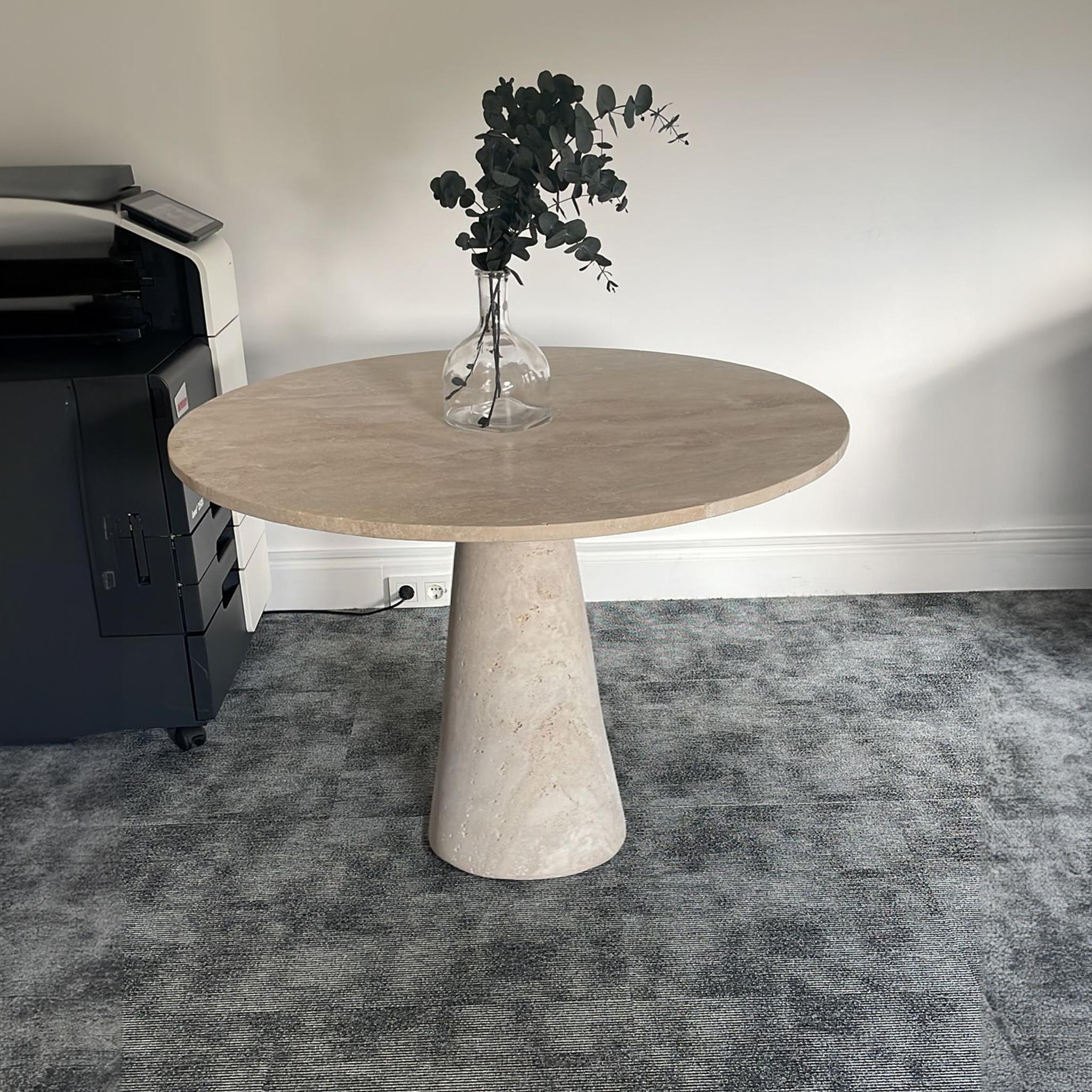 https://a.1stdibscdn.com/minimalist-travertine-round-center-table-marble-living-room-coctail-table-for-sale-picture-5/f_91932/f_430929021744194837511/379342379_177985948654698_7208656528288648333_n_master.jpg