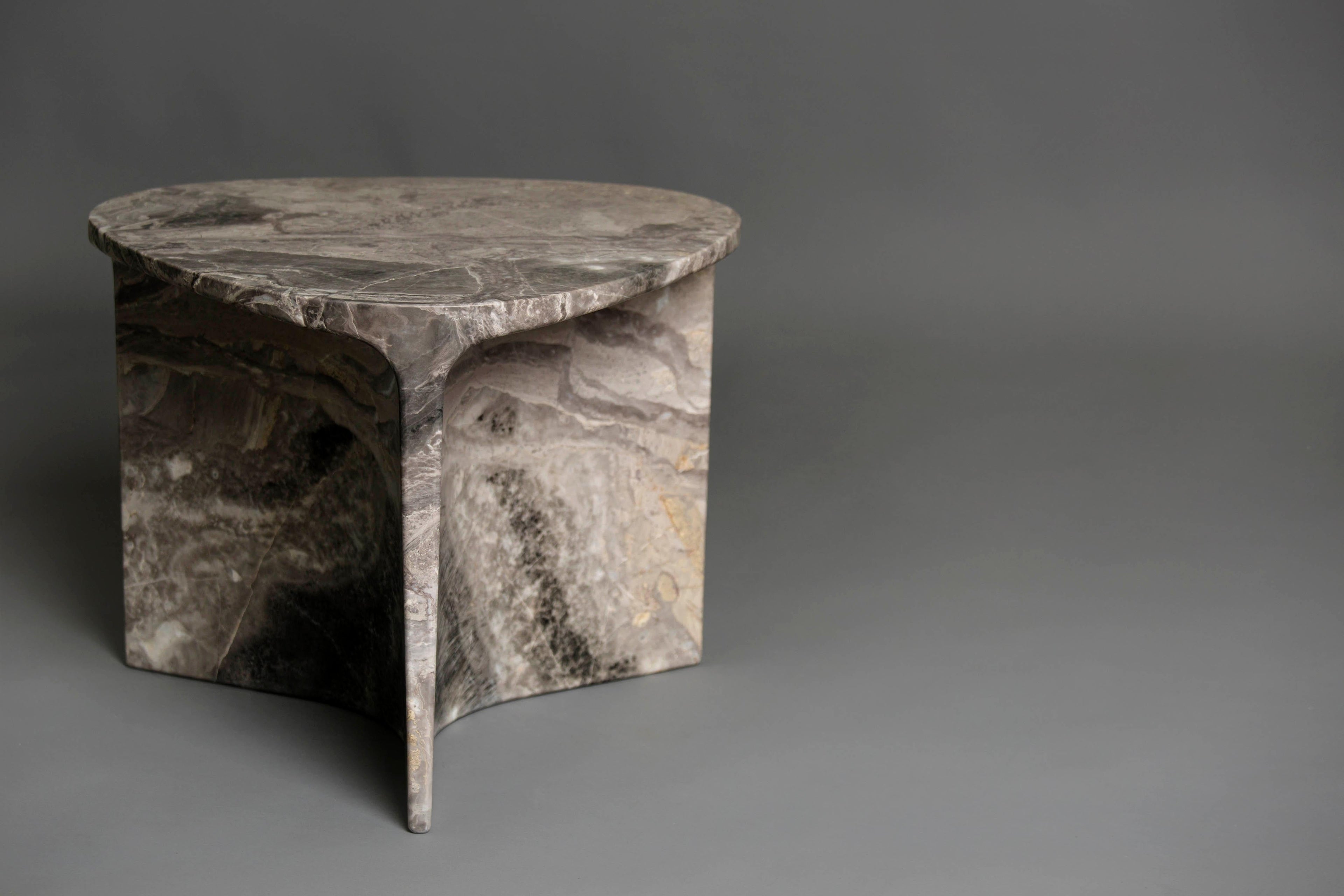 https://a.1stdibscdn.com/carv-occasional-table-in-orobico-marble-by-daniel-fintzi-for-formar-for-sale-picture-3/f_76782/f_314403621669198680431/37_CARV_ORO_master.jpg