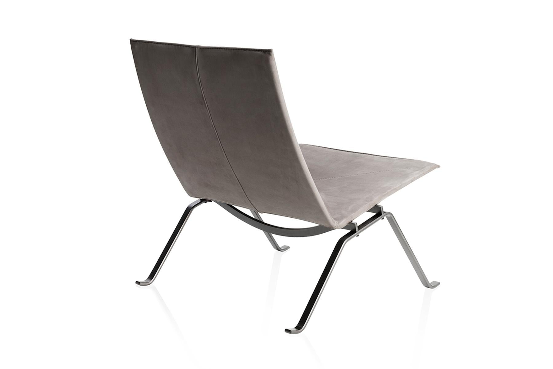 https://a.1stdibscdn.com/poul-kjaerholm-model-pk22-natural-canvas-for-sale-picture-3/f_13532/f_234026821618558417557/3800_PK22_and_PK61_60_year_Anniversary_set_master.jpg