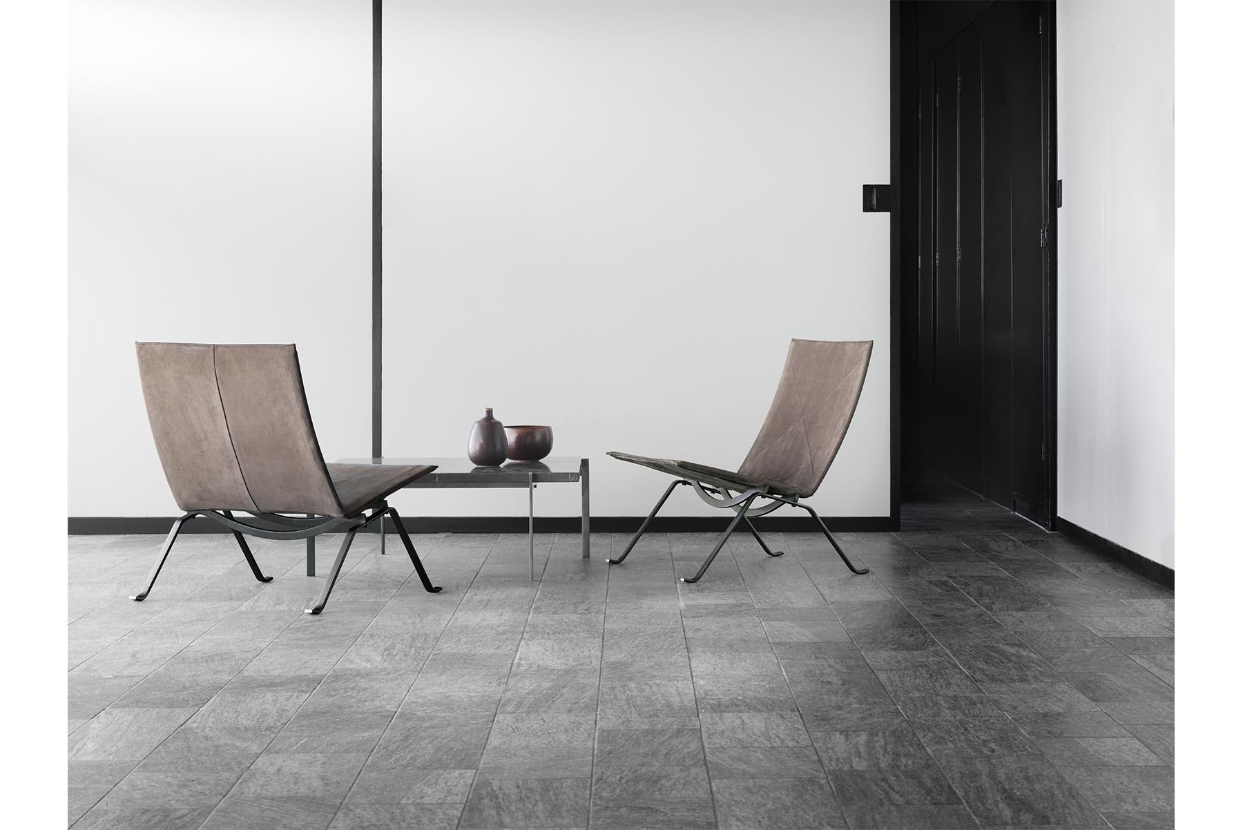 https://a.1stdibscdn.com/poul-kjaerholm-model-pk22-easy-chair-for-sale-picture-8/f_13532/f_234026621618558087845/3807_PK22_and_PK61_60_year_Anniversary_set_2_master.jpg