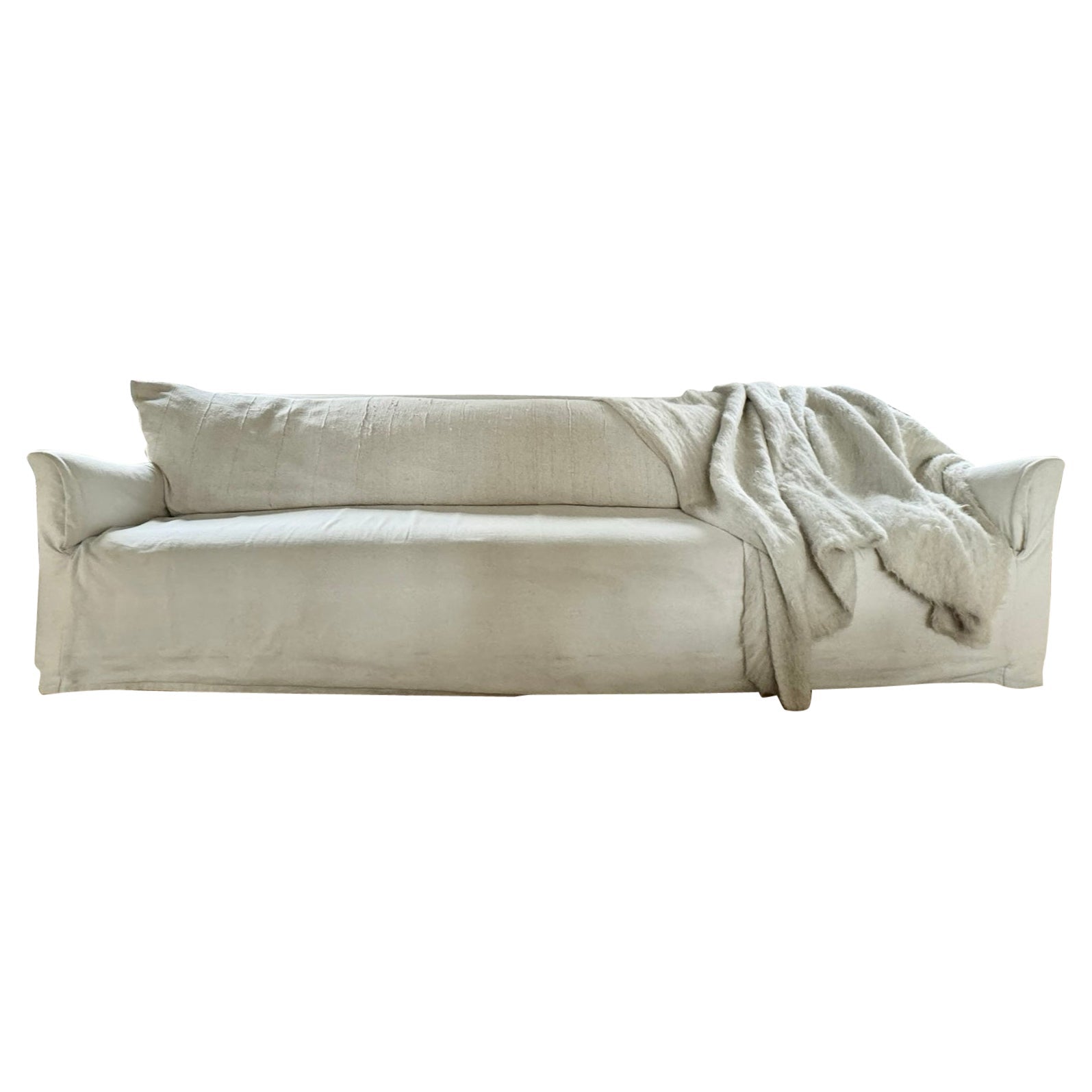 https://a.1stdibscdn.com/the-hamptons-slipcovered-sofa-from-the-collection-by-michael-del-piero-for-sale/1121189/f_383048921707929795420/38304892_datamatics.jpg