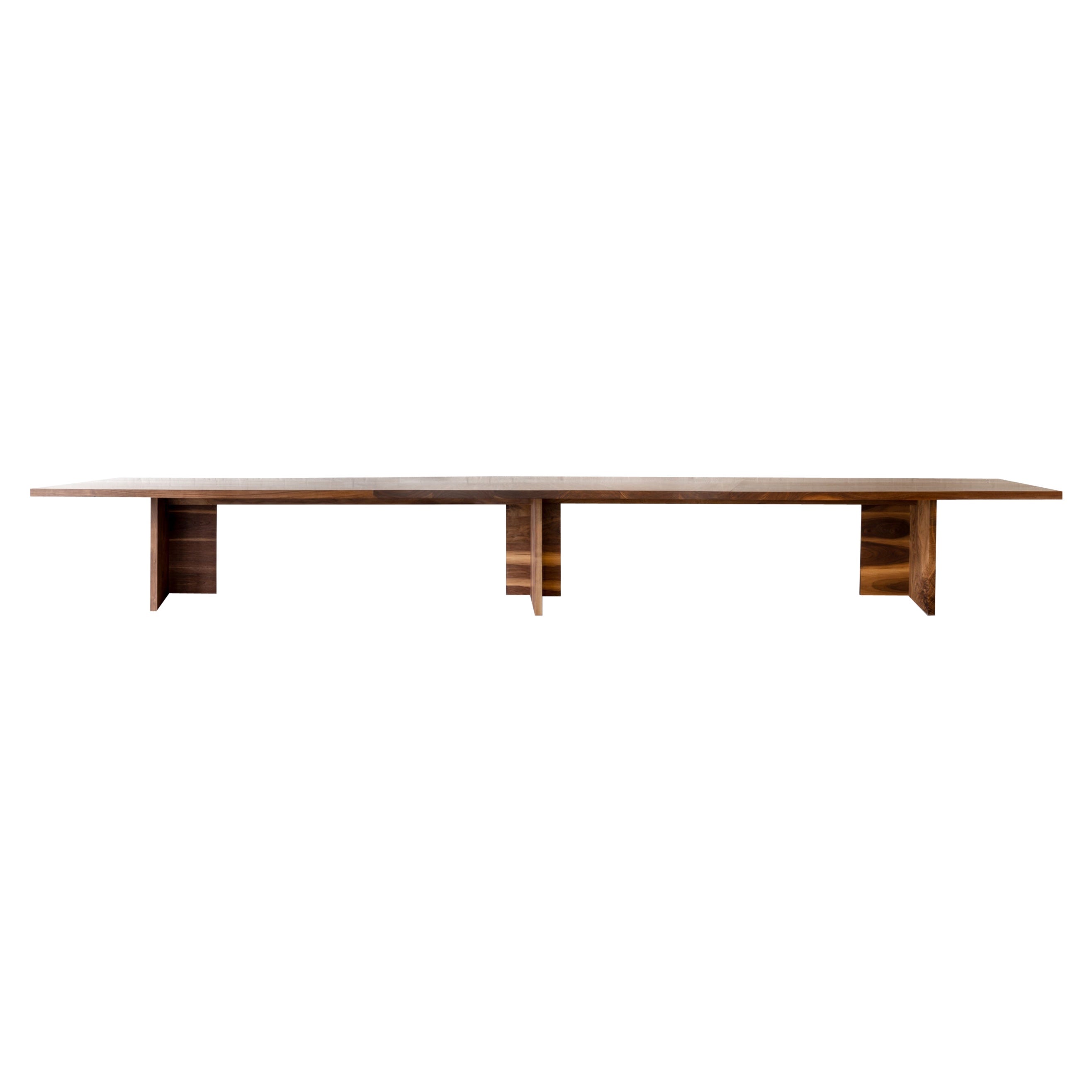 https://a.1stdibscdn.com/georgia-solid-walnut-conference-table-by-autonomous-furniture-for-sale/1121189/f_385798221709180738382/38579822_datamatics.jpg