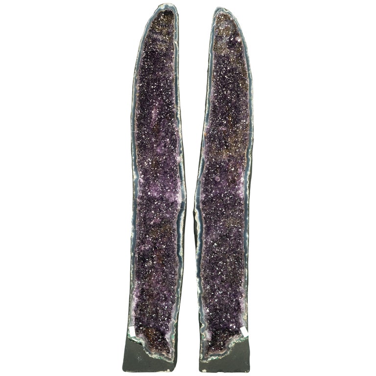 https://a.1stdibscdn.com/pair-of-straight-x-tall-amethyst-geodes-with-sparkly-purple-amethyst-and-agate-for-sale/1121189/f_386443621709380615050/38644362_datamatics.jpg?width=768