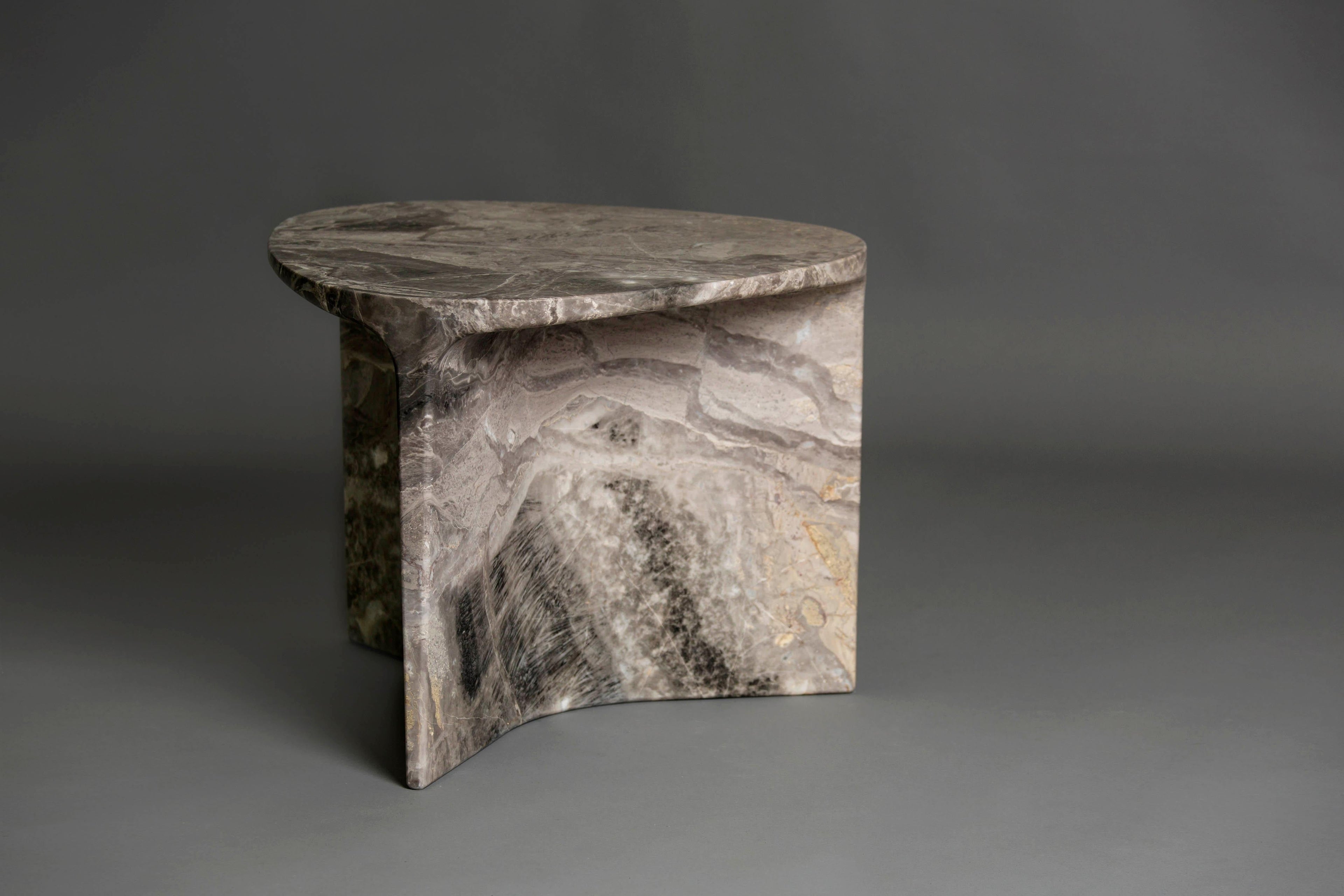 https://a.1stdibscdn.com/carv-occasional-table-in-orobico-marble-by-daniel-fintzi-for-formar-for-sale-picture-2/f_76782/f_314403621669198681953/38_CARV_ORO_master.jpg